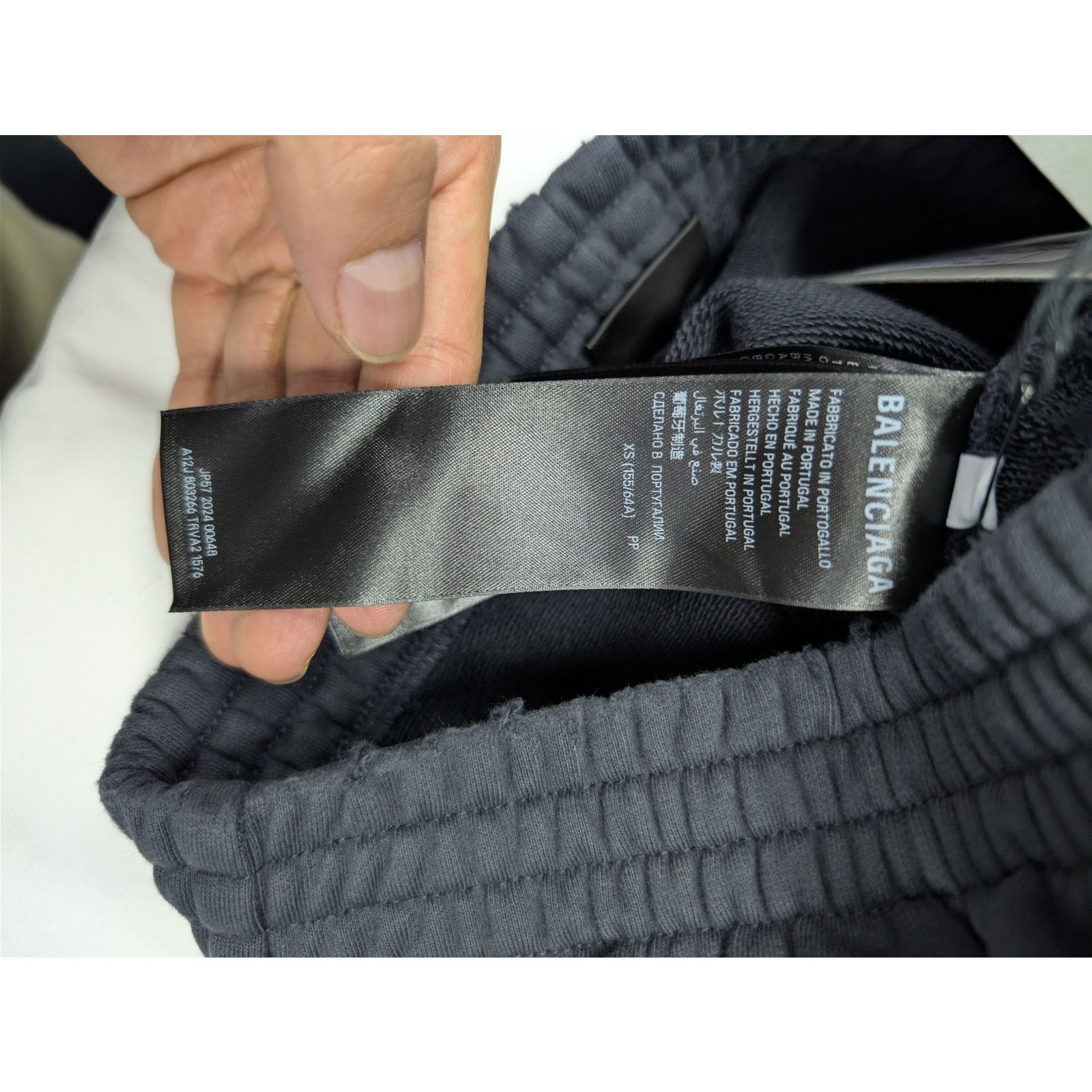 Balenciaga o1rshd1 Baggy Sweatpants in Washed Black Size US 28 / EU 44 - 15 Thumbnail