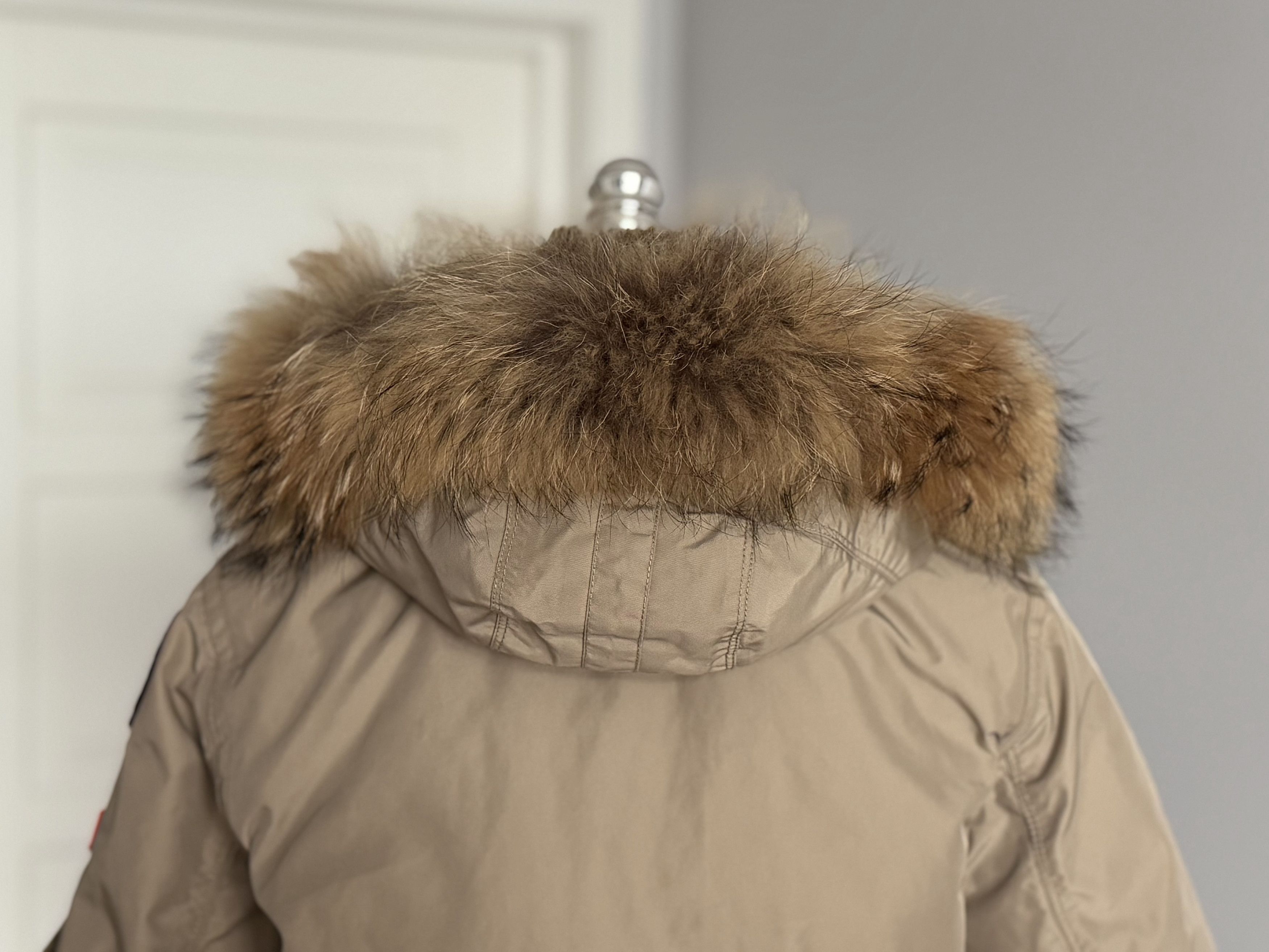 Parajumpers PARAJUMPERS Gobi Fur Down Bomber Jacket Size XS Beige Size XS / US 0-2 / IT 36-38 - 13 Thumbnail