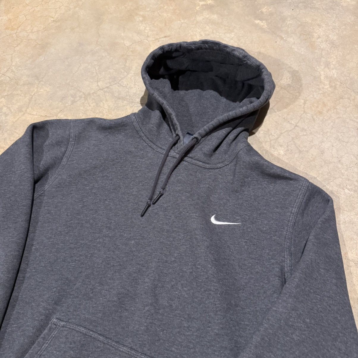 Nike Vintage 2000s Nike Embroidered Mini Swoosh Hoodie Dark Grey Size US L / EU 52-54 / 3 - 3 Thumbnail