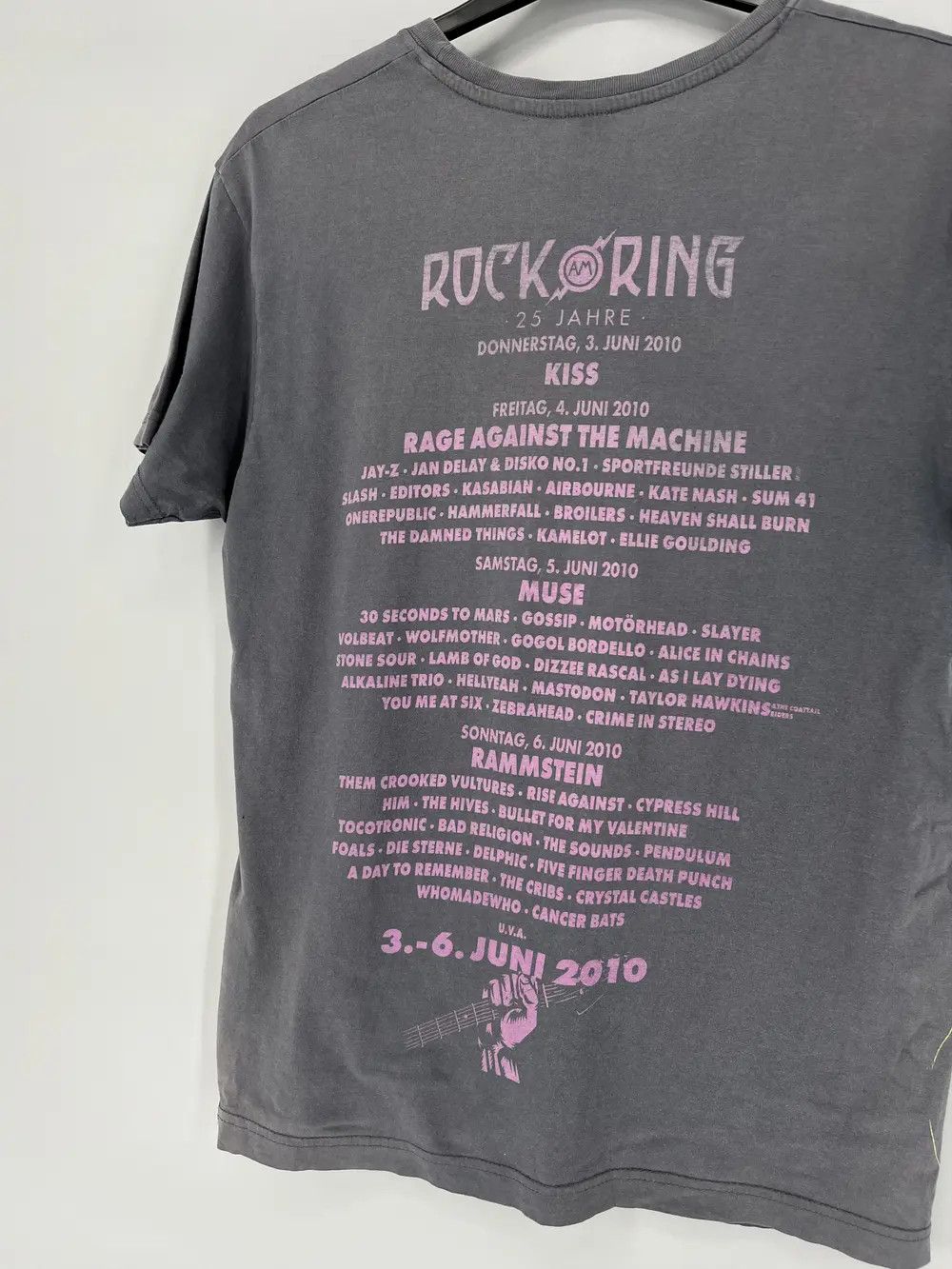 Band Tees Vintage Y2K rock ring festival kiss muse rammstein 2010 Size US S / EU 44-46 / 1 - 10 Thumbnail