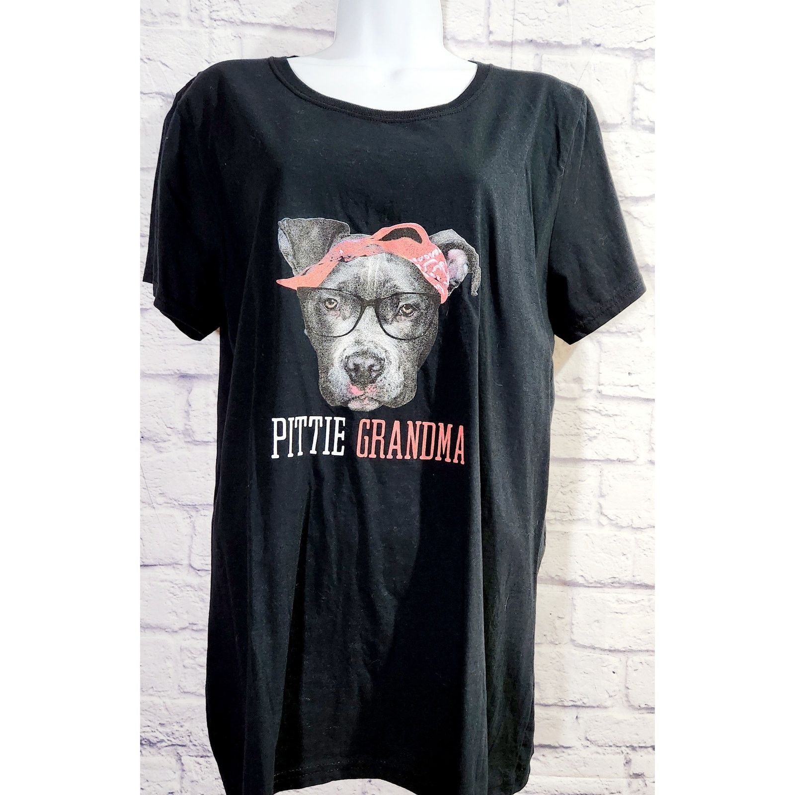 Fruit Of The Loom Fruit of The Loom Black Pittie Grandma Graphic T Shirt 2XL Size XXL / US 16-18 / IT 52-54 - 1 Thumbnail