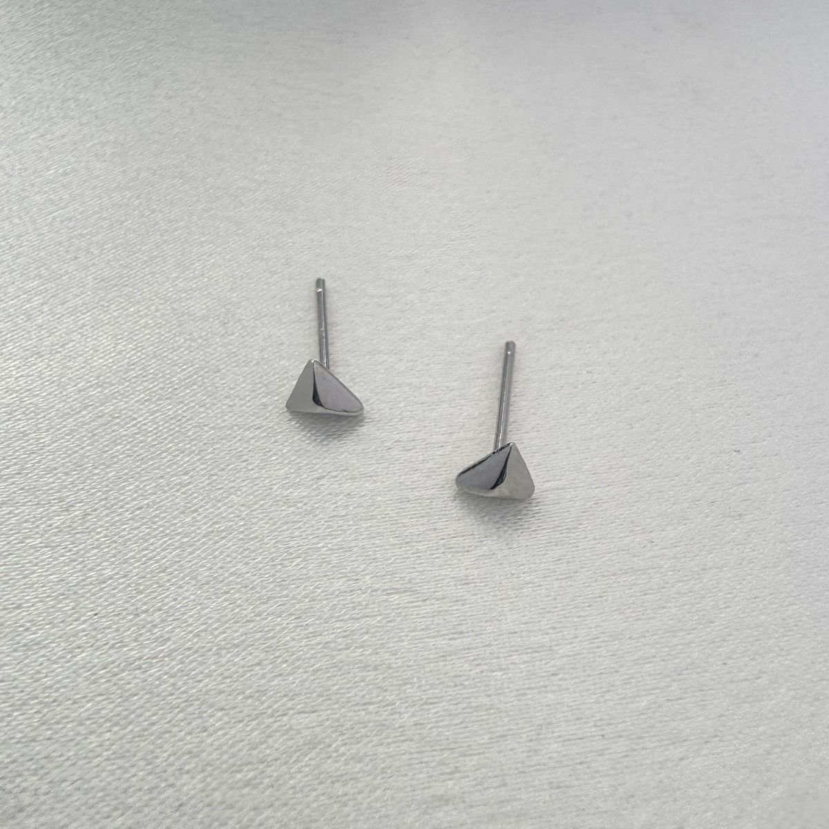 Designer Tiny Geometric Triangle Stud Earrings for Men Women Size ONE SIZE - 2 Thumbnail