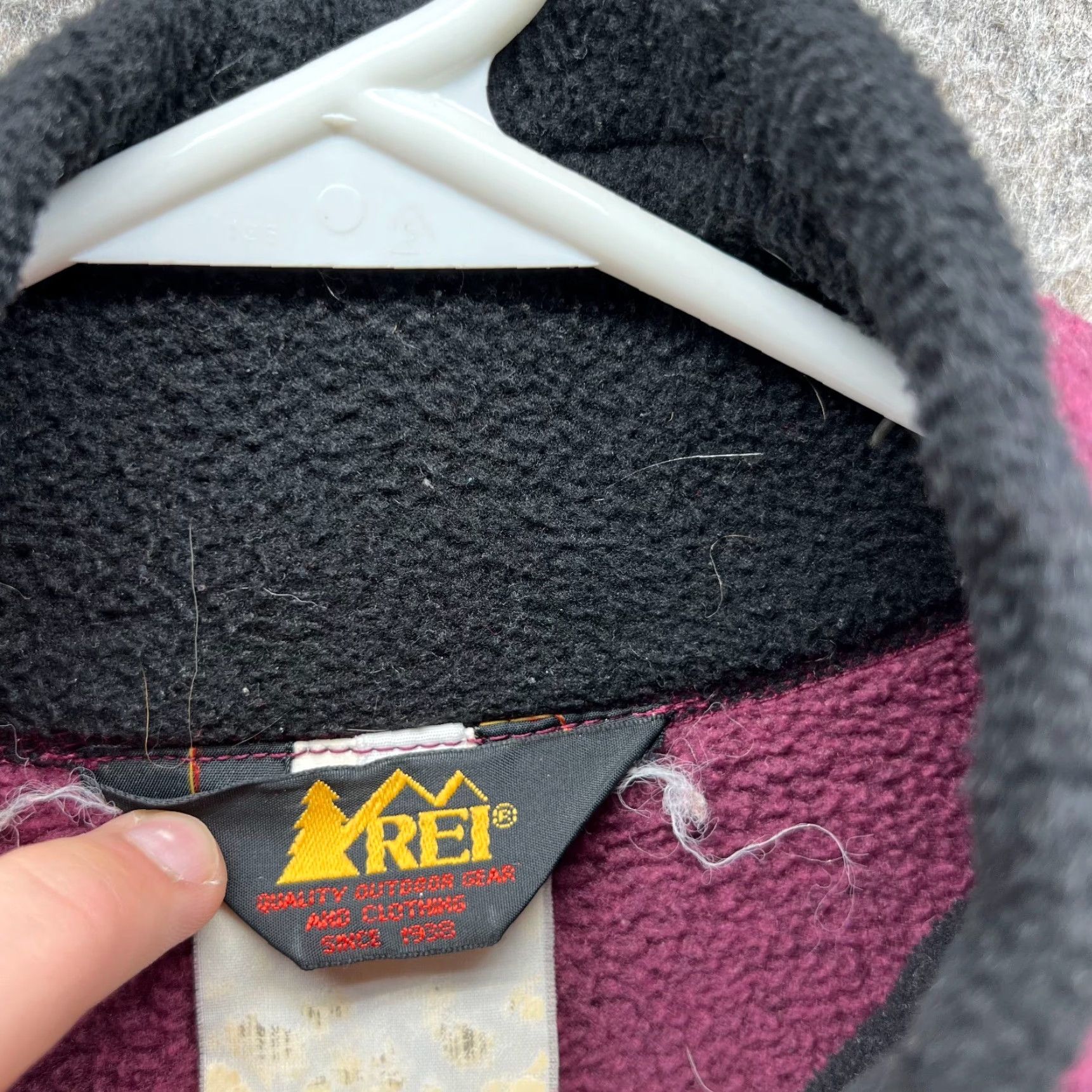 Vintage VINTAGE REI Fleece Jacket Women Small Burgundy Full Zip Sherpa Sweater Bomber Jacket Size S / US 4 / IT 40 - 6 Thumbnail
