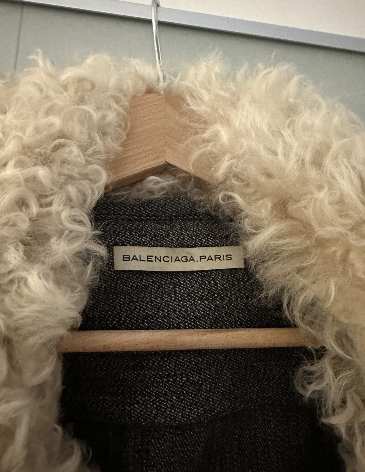 Balenciaga Balenciaga turned *the* A/W 2004 aviator shearling jacket Size L / US 10 / IT 46 - 7 Thumbnail