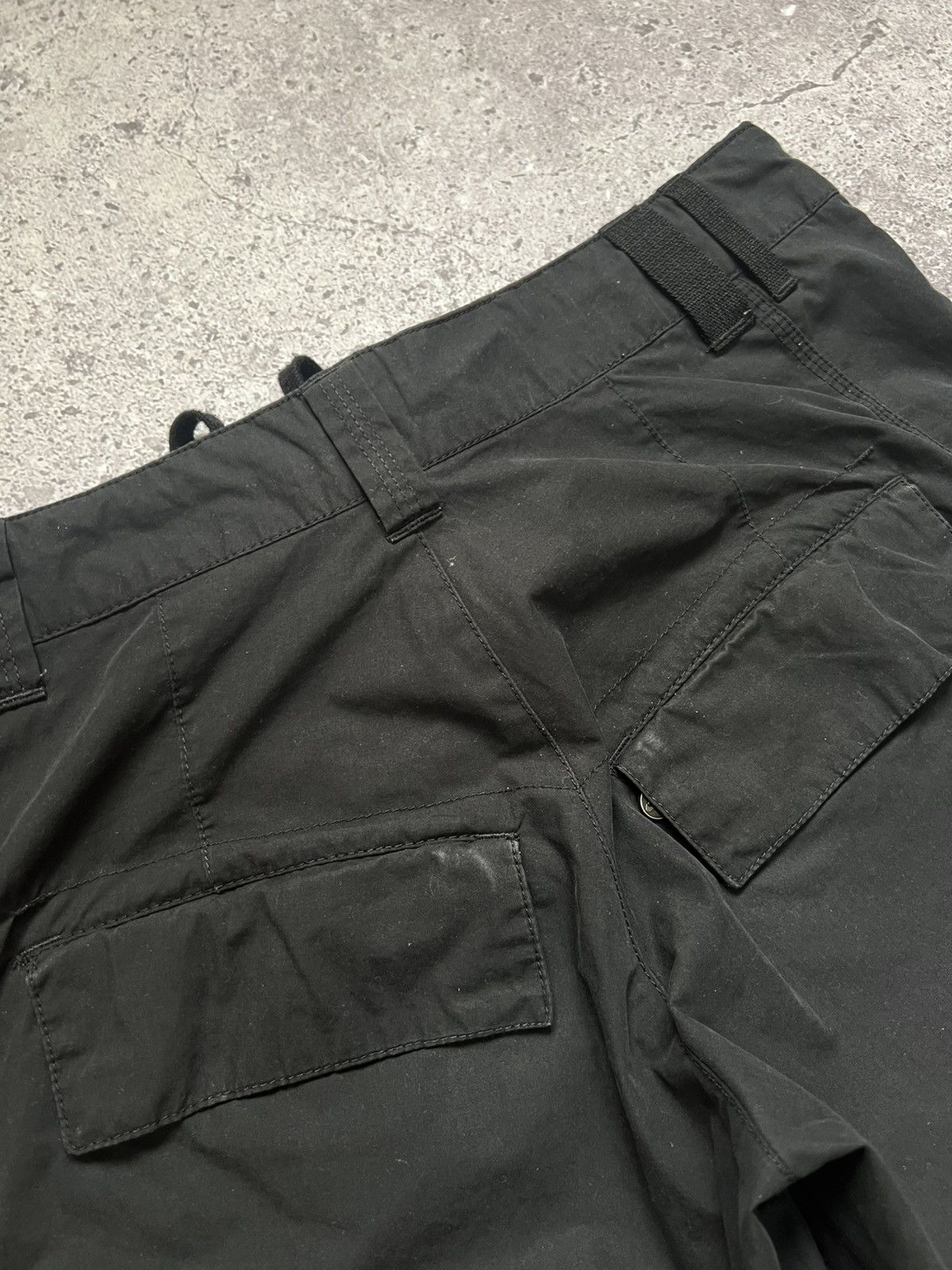 Vintage Vintage Nike Y2K Swoosh Cargo Pants Size 32" / US 10 / IT 46 - 14 Thumbnail