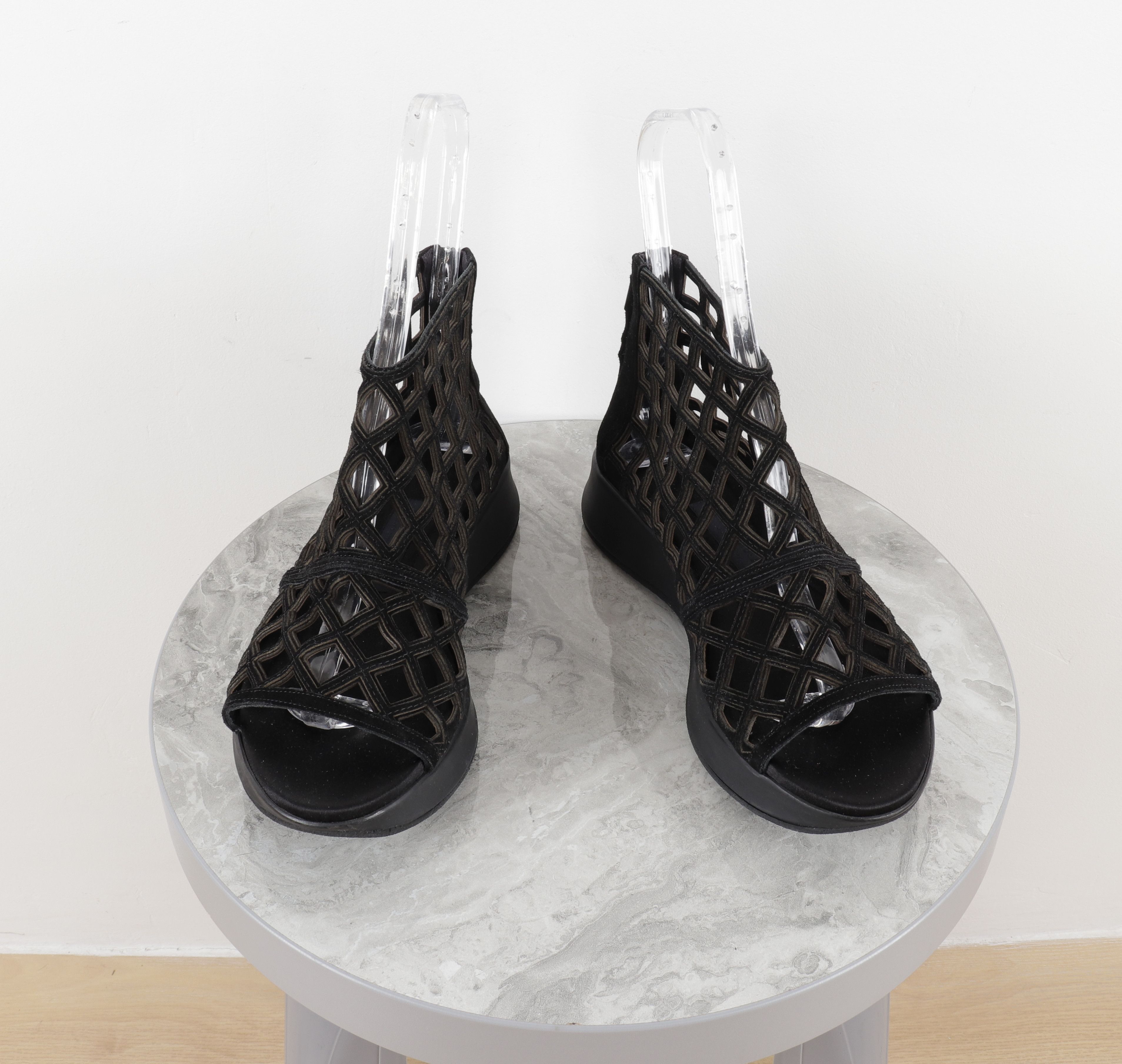 Burberry BURBERRY PRORSUM Suede Black Cage Gladiator Sandals Size US 9.5 / IT 39.5 - 12 Thumbnail