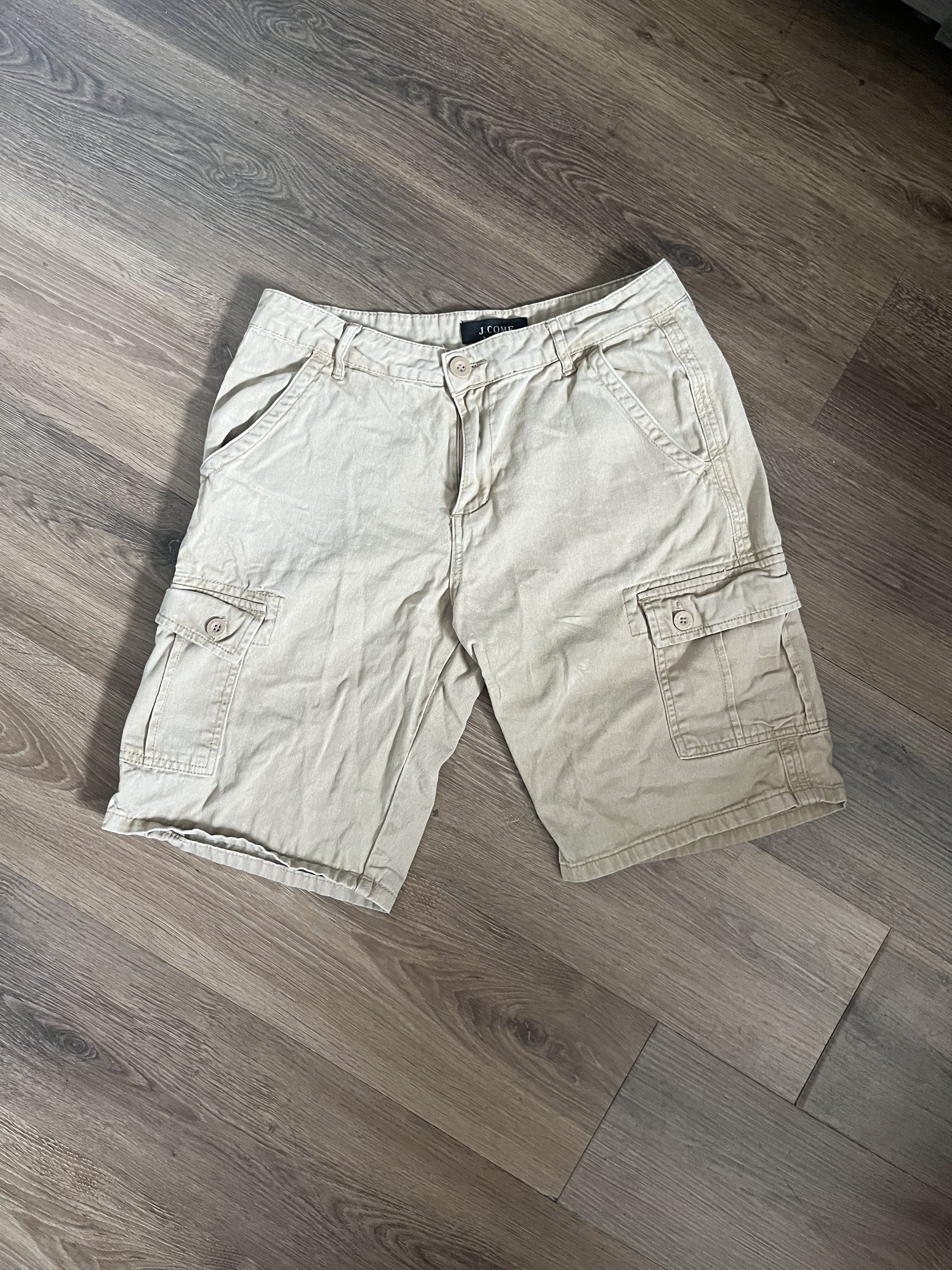 Vintage Vintage Baggy Khaki Cargo Shorts Size US 32 / EU 48 - 2 Thumbnail