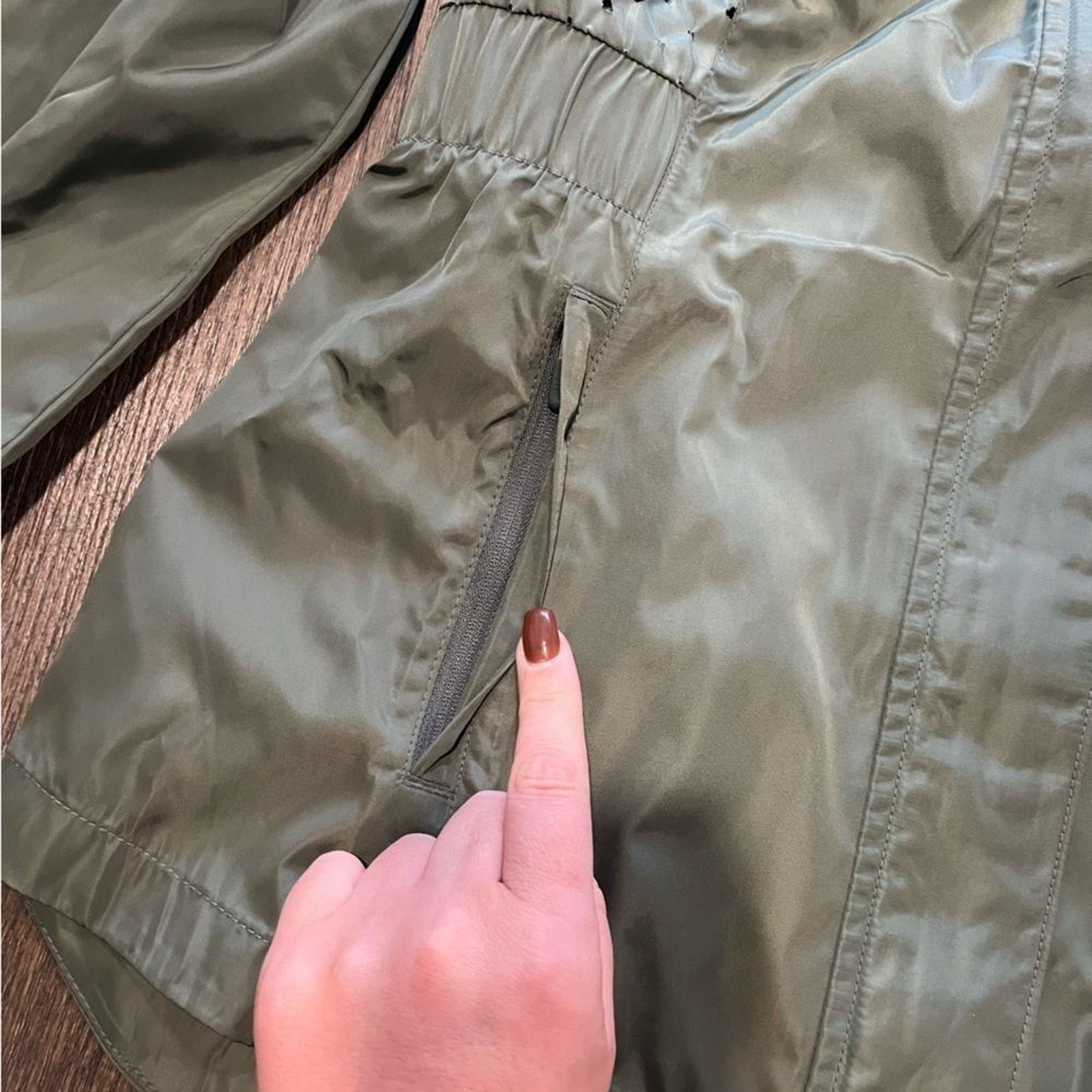 Fila NWOT Fila Womens Army Green Rain Jacket - Size XS Size XS / US 0-2 / IT 36-38 - 6 Thumbnail