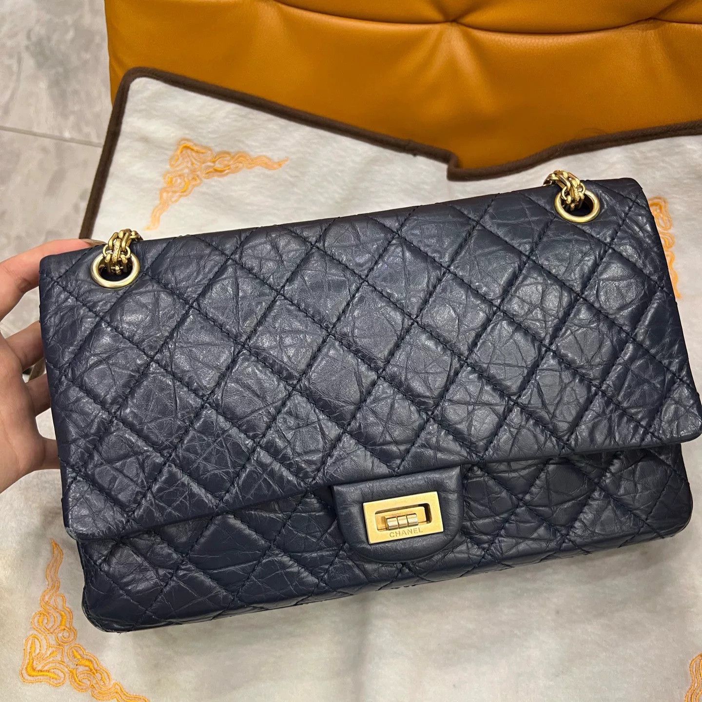 Chanel Pre-loved Bag Very good condition Size ONE SIZE - 1 Thumbnail