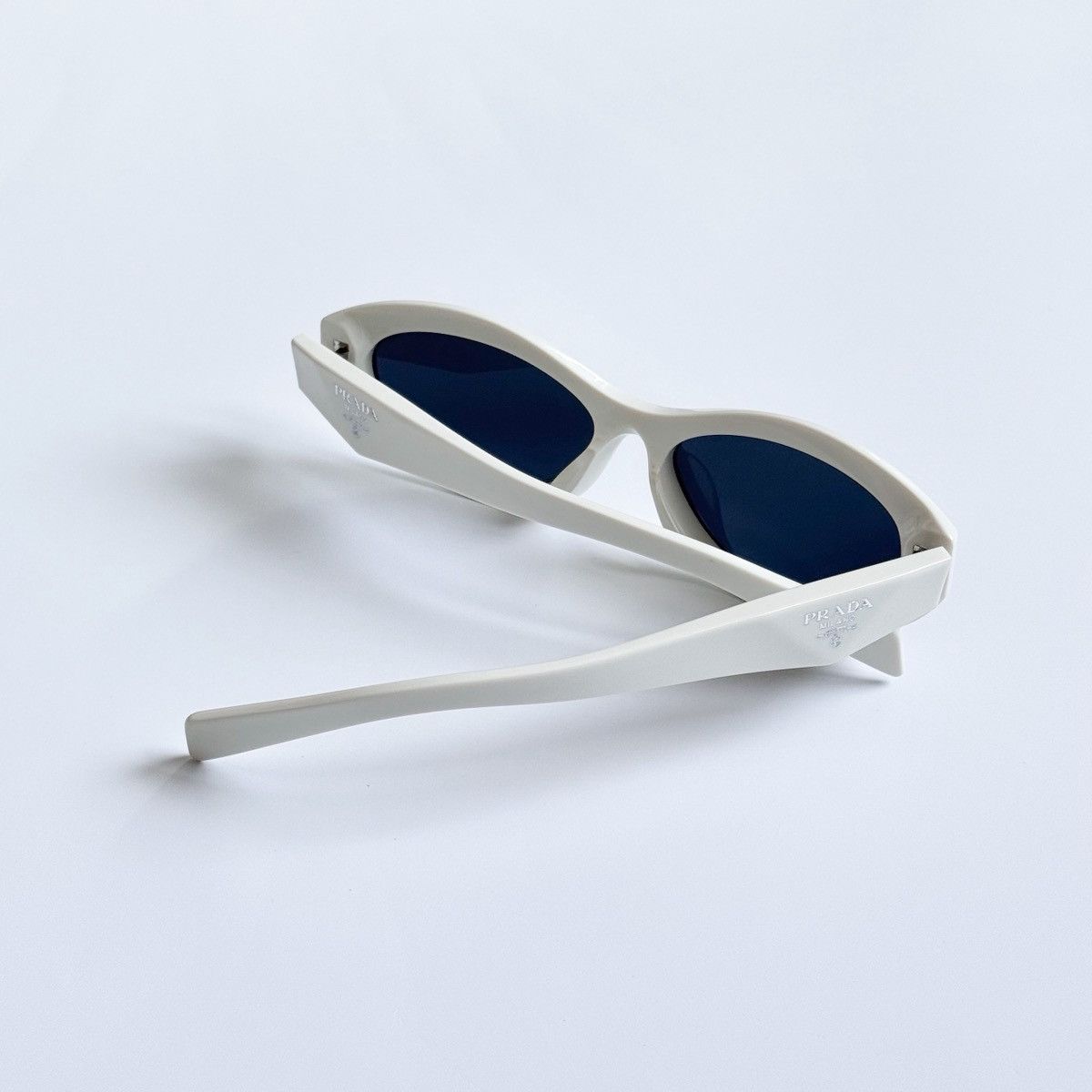 Prada Oval-Frame Sunglasses Size ONE SIZE - 10 Thumbnail
