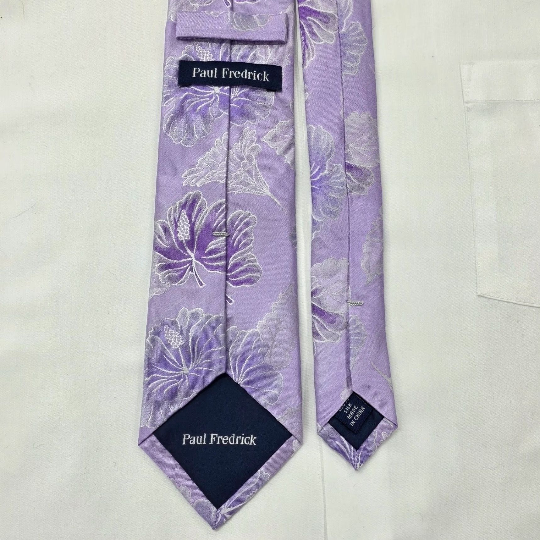 Vintage Paul Fredrick Necktie Men’s Purple 100% Silk Floral Tie Lilac Lavender Tropical Size ONE SIZE - 5 Thumbnail