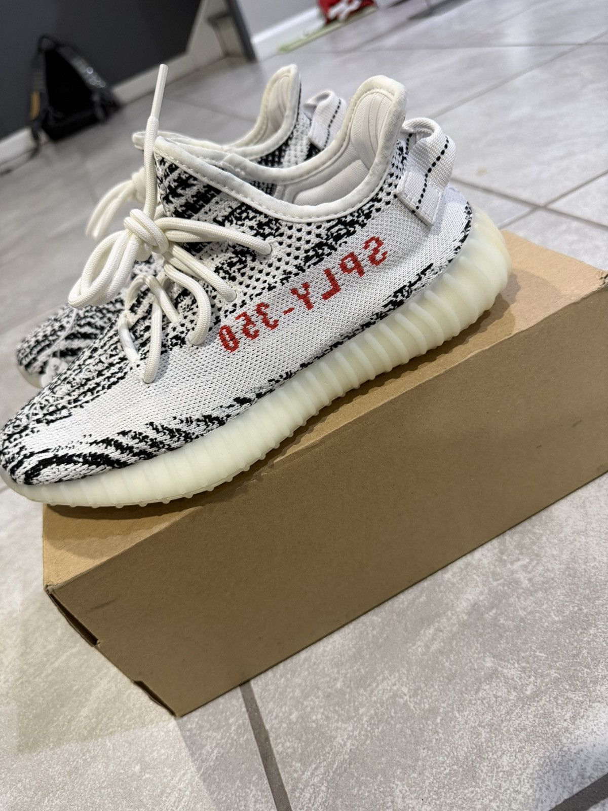 Yeezy Yeezy 350 V2 Zebra Size US 5.5 / EU 38 - 1 Thumbnail