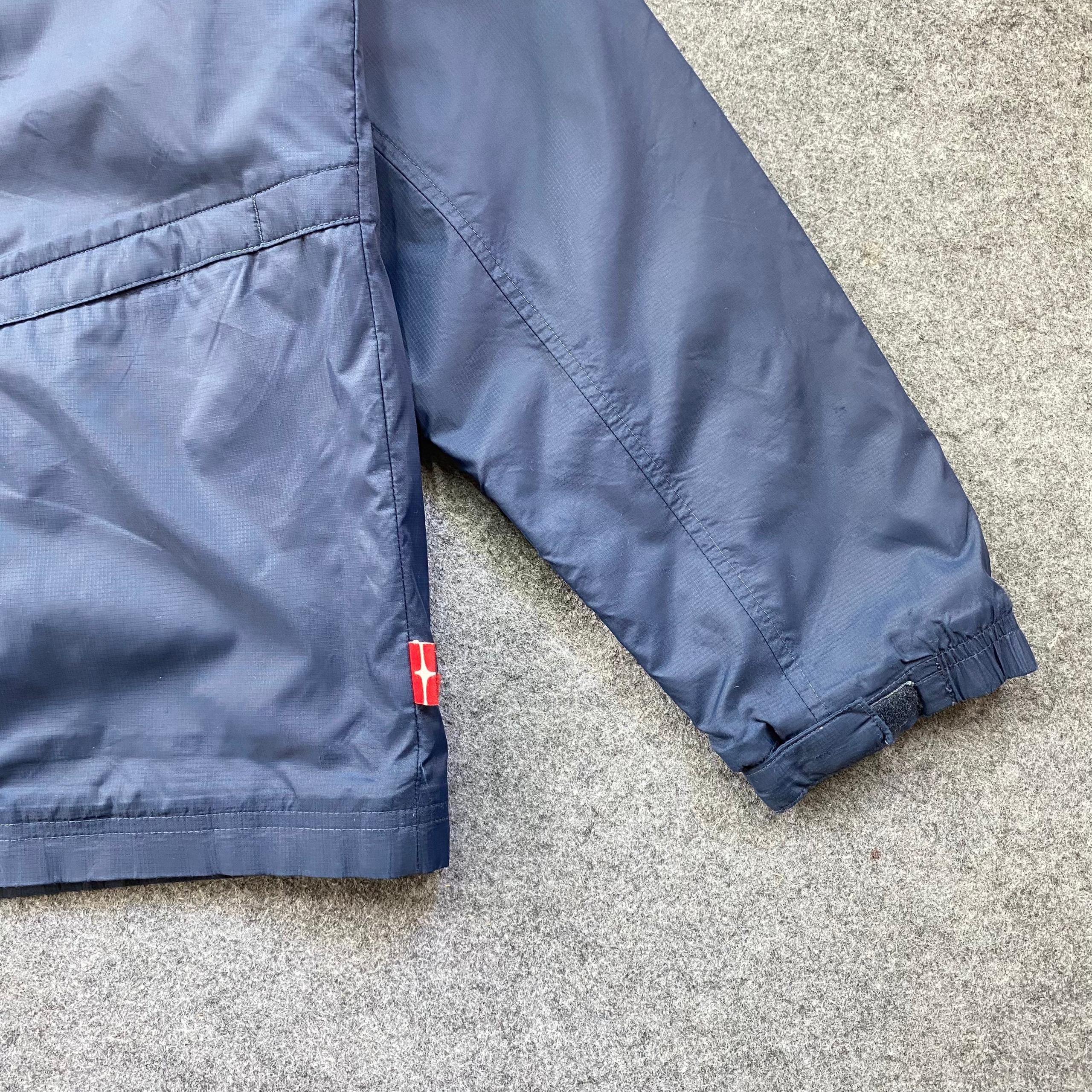 Nike Vintage Nike Small Logo Hoodies Jacket Size US L / EU 52-54 / 3 - 7 Thumbnail