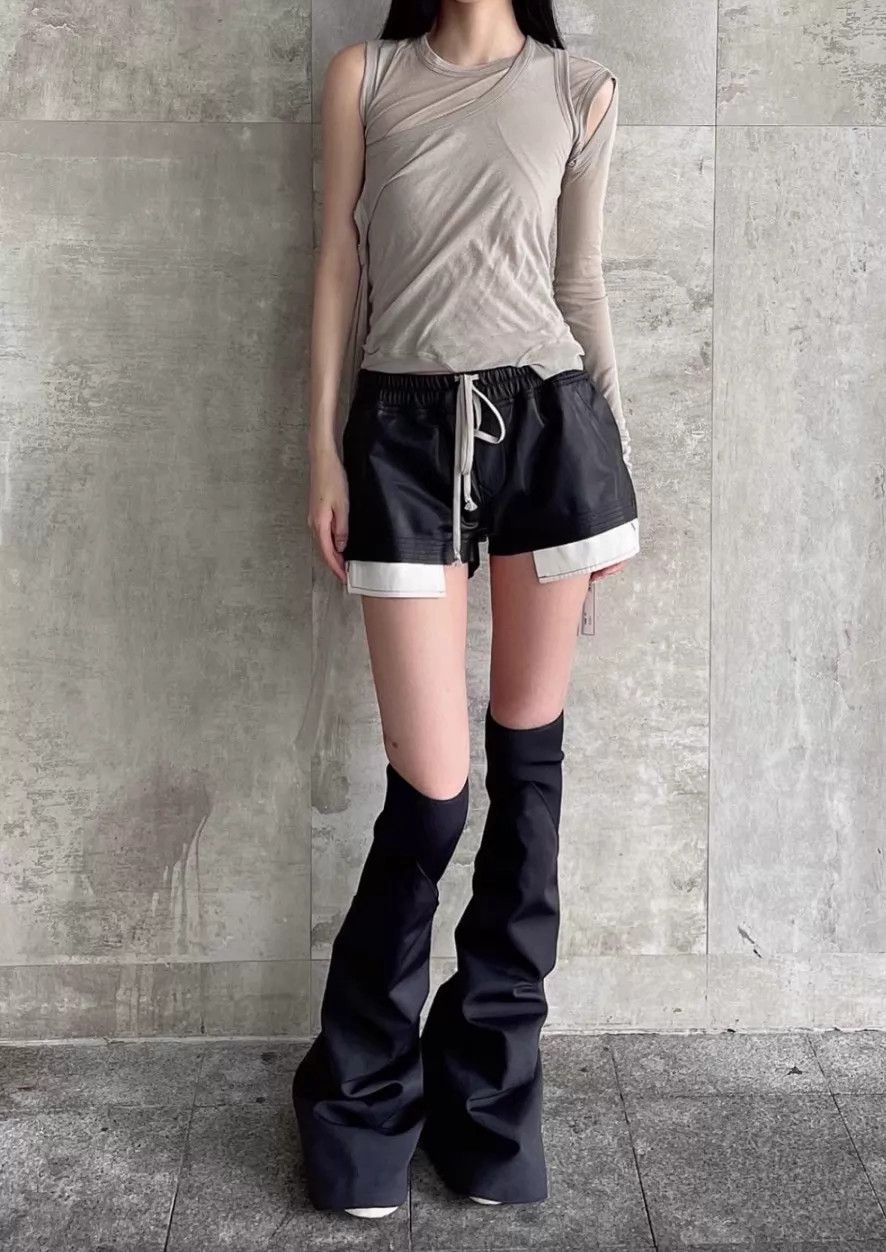 Rick Owens Rick Owens 24FW Waxed Calfskin Boxers Shorts Women's Size 26" / US 2 / IT 38 - 6 Thumbnail