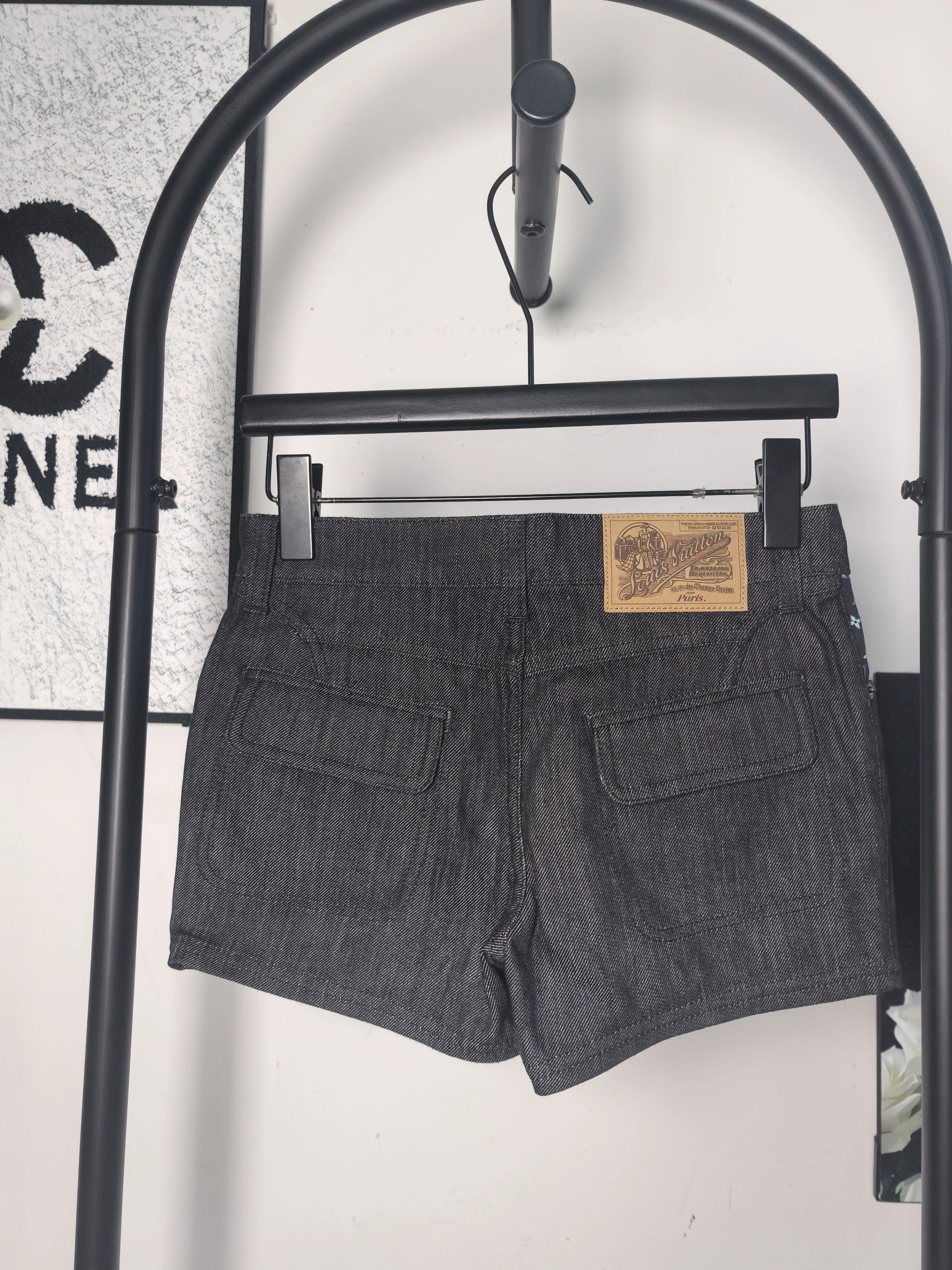 Louis Vuitton LV Black Tricolor Shorts 99 New Size 25" / US 0 / IT 36 - 2 Thumbnail