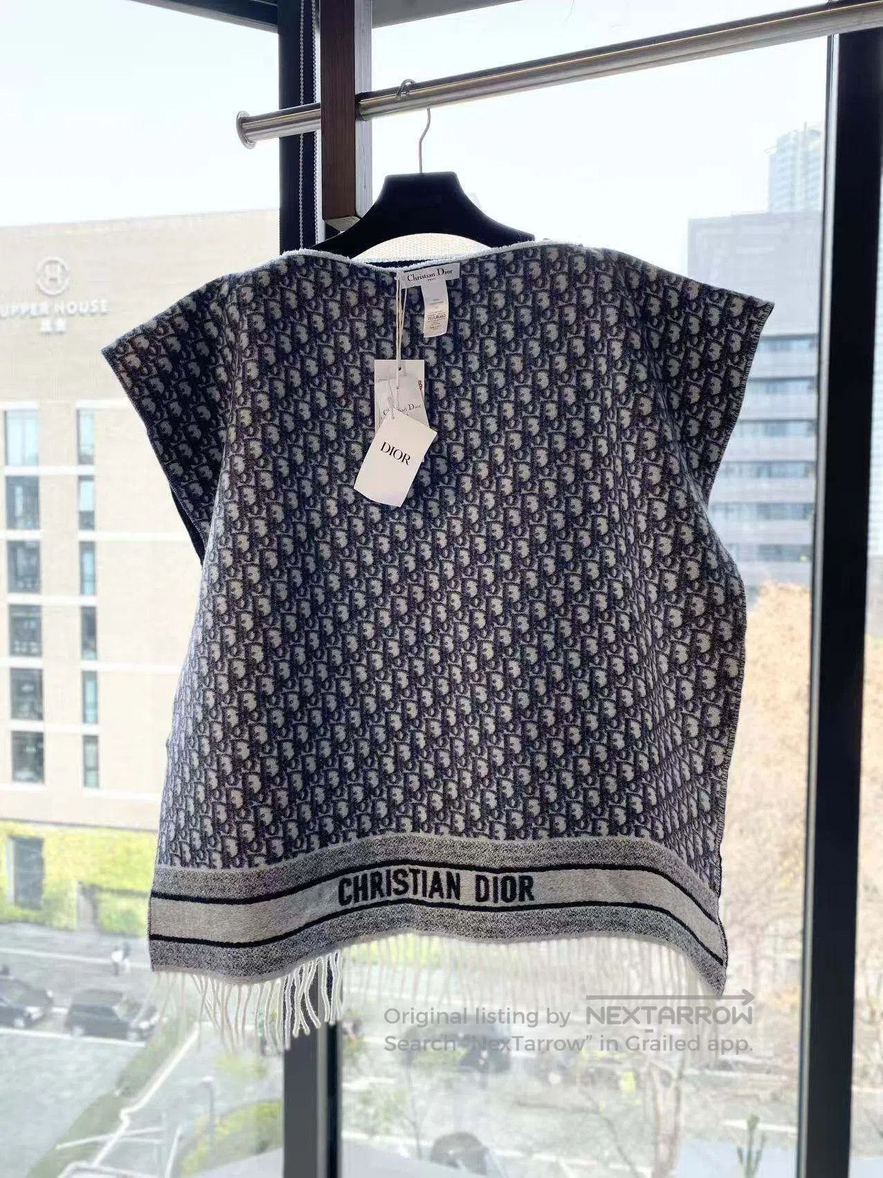 Dior Dior The old flower is full of printed cloaks| Size ONE SIZE - 1 Thumbnail