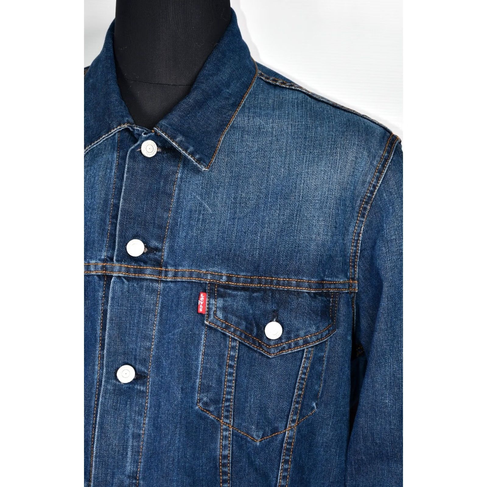 Levi's Levi’s Trucker Jacket Denim Blue XL Men’s Regular Size 100% Cotton Casual Jacket | 64cm Chest 73cm Length 70cm Sleeve Standard Size US 36 / EU 52 - 7 Thumbnail