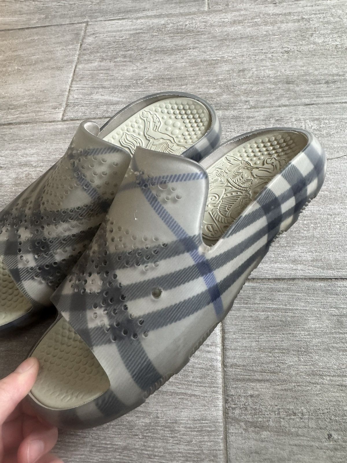 Burberry Burberry Stingray Slides Size US 10 / EU 43 - 5 Thumbnail