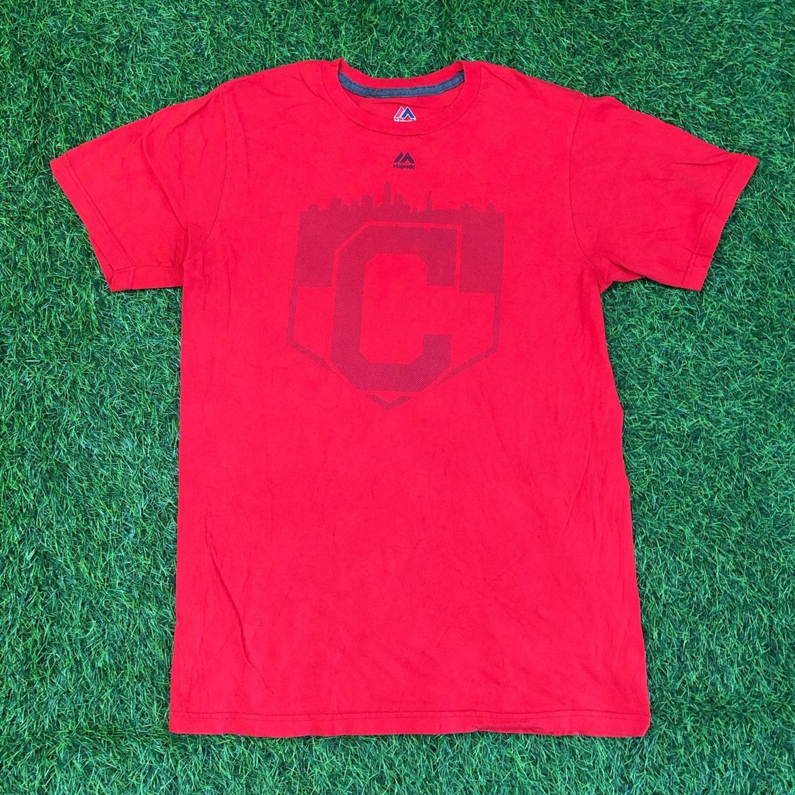 Majestic Men’s Red Cleveland ‘C’ Graphic Tee Size US M / EU 48-50 / 2 - 1 Thumbnail