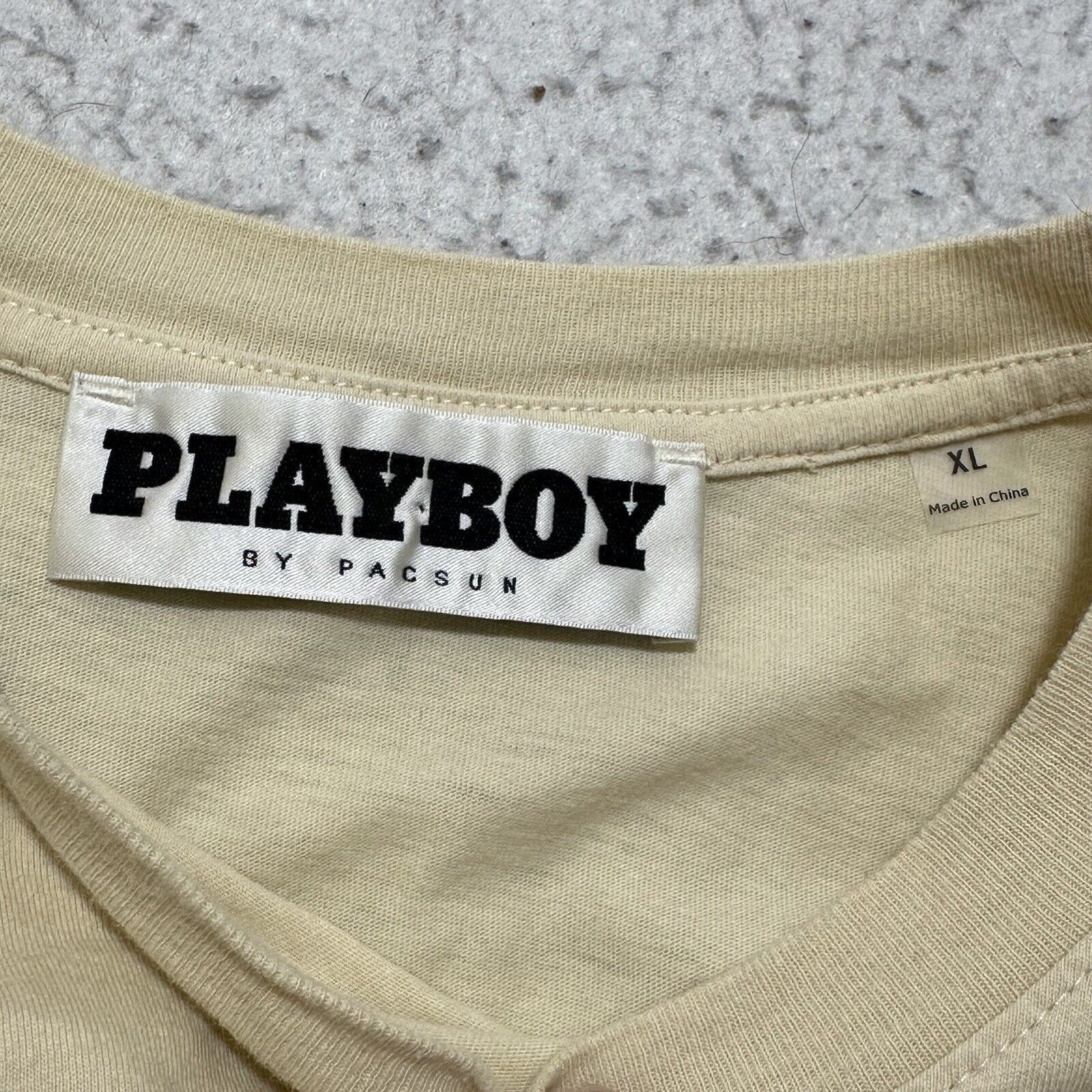 Pacsun Playboy Pacsun XL Ivory Cream Bunny Logo Graphic T Shirt Size US XL / EU 56 / 4 - 3 Thumbnail