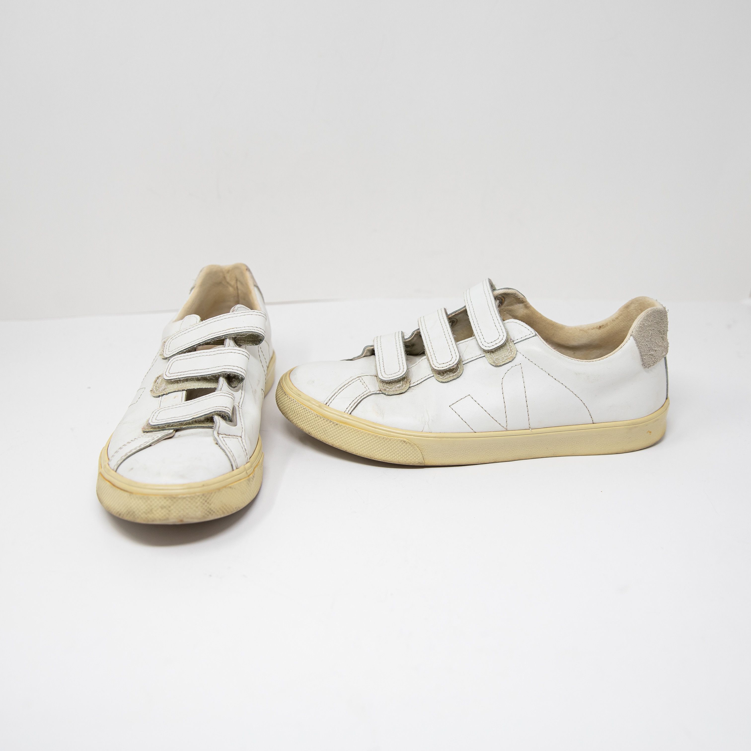Veja Veja Women's Recife Low Top Slip On Strap Size US 7 / IT 37 - 1 Thumbnail