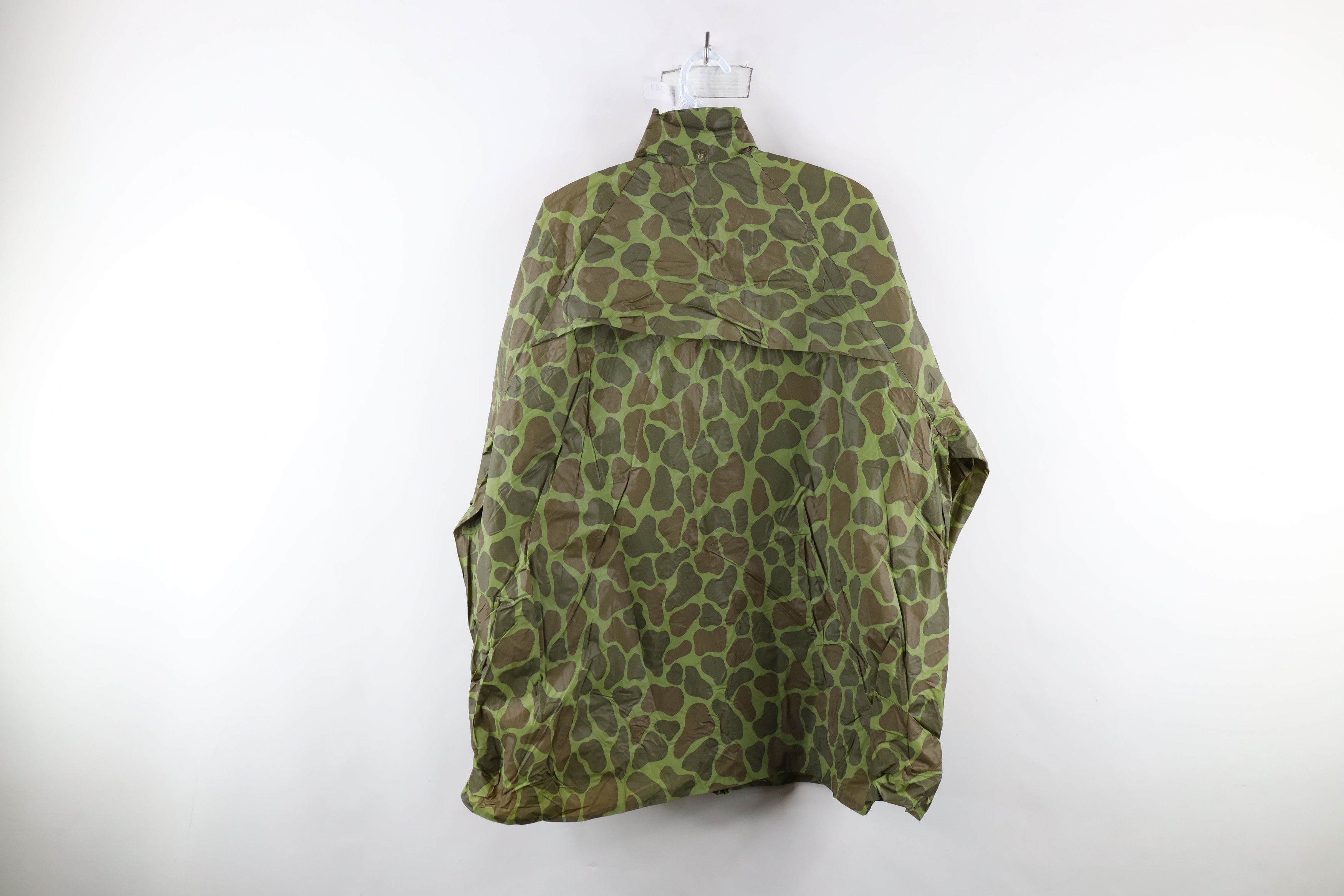 Vintage Vintage 70s Streetwear Frogskin Camouflage Rain Jacket Green Size US XL / EU 56 / 4 - 11 Thumbnail