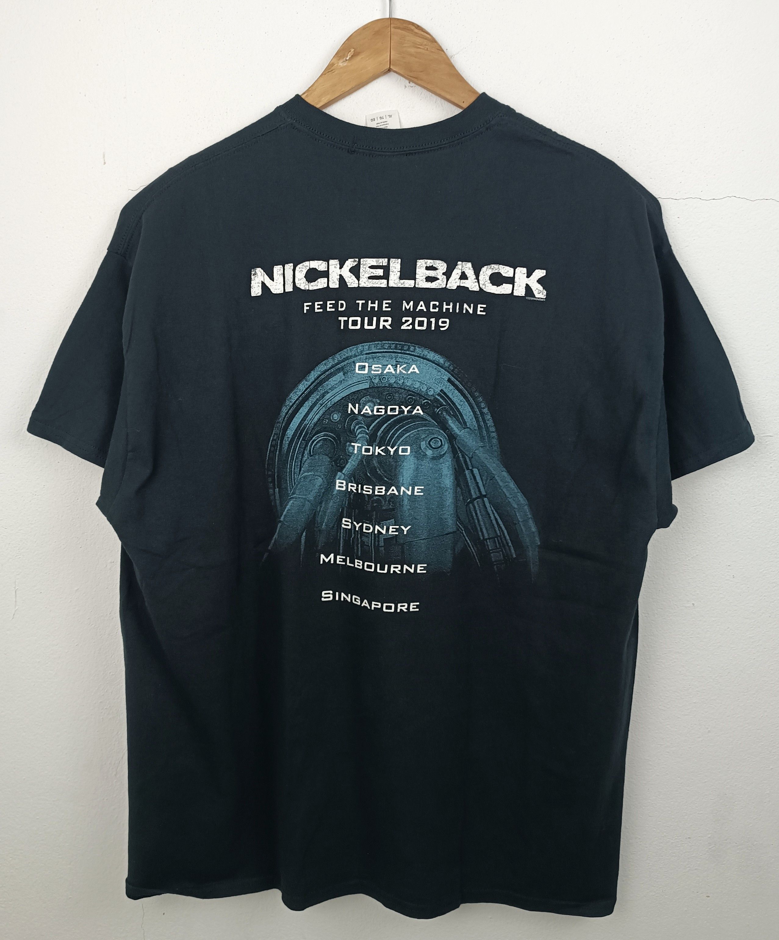 Band Tees VINTAGE 2019 NICKELBACK FEED THE MACHINE TOUR TEE Size US XL / EU 56 / 4 - 4 Thumbnail