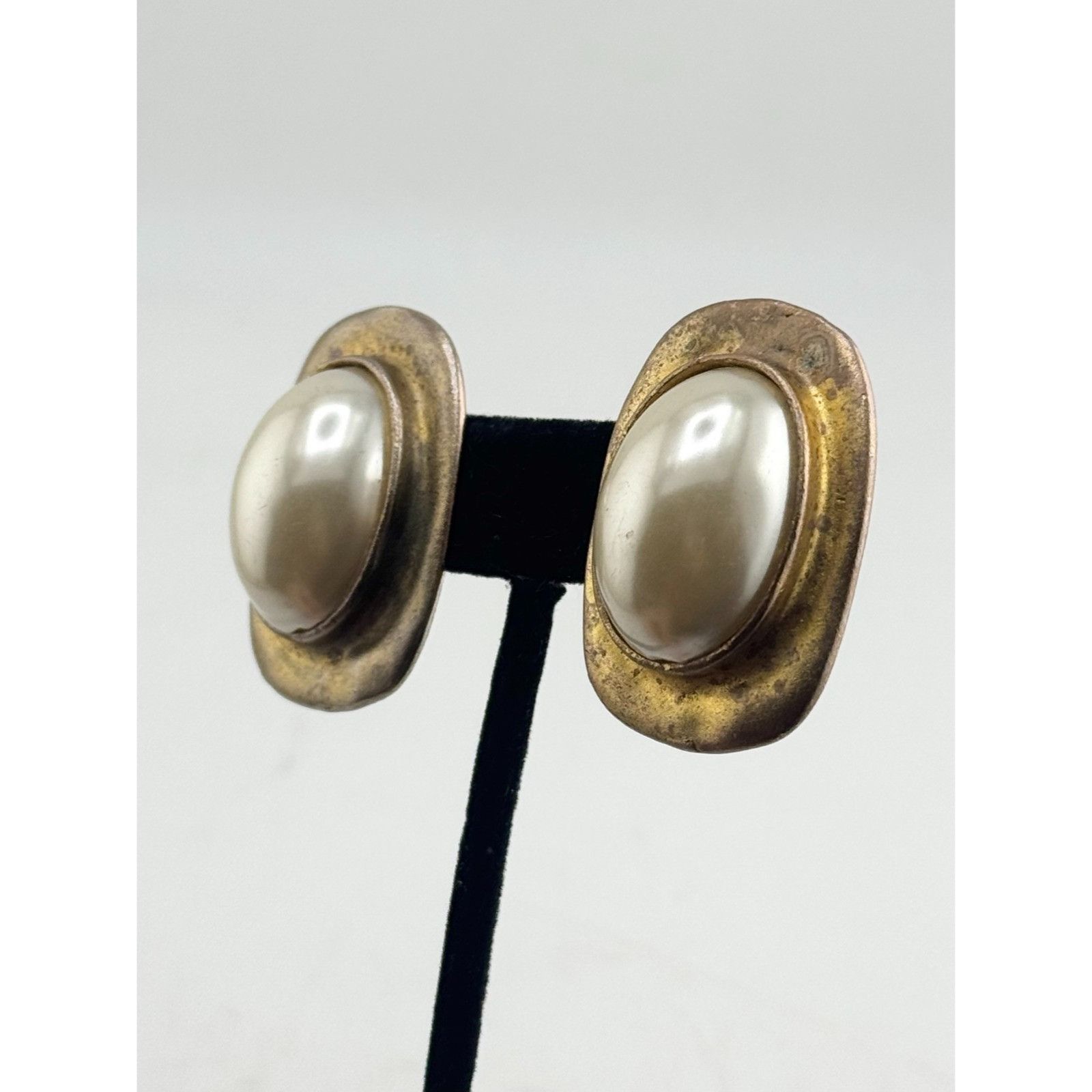 Vintage Vintage faux pearl clip on earrings Size ONE SIZE - 4 Thumbnail