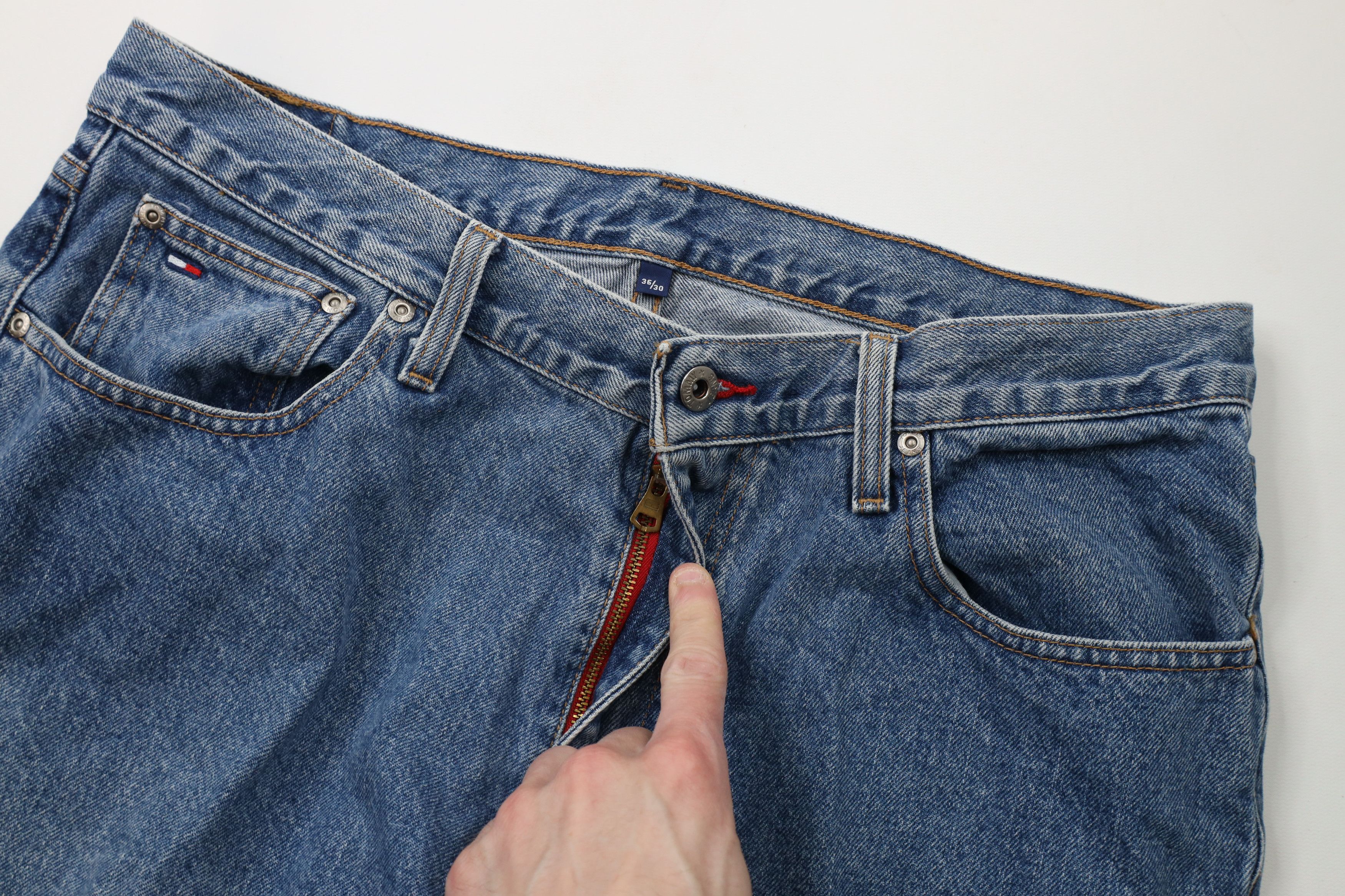 Tommy Hilfiger × Vintage Vintage 90s Tommy Hilfiger Relaxed Fit Denim Jeans Blue Size US 36 / EU 52 - 8 Thumbnail