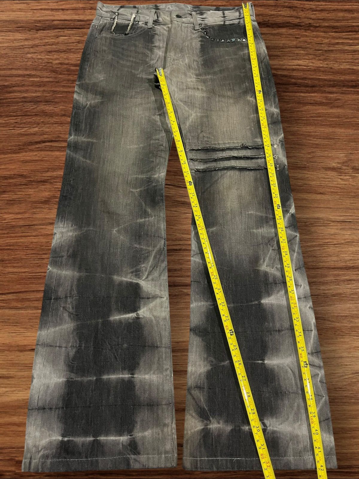 If Six Was Nine Semantic Design Gothic Studded Acid Wash Distress Flare Jean Size US 31 - 11 Thumbnail