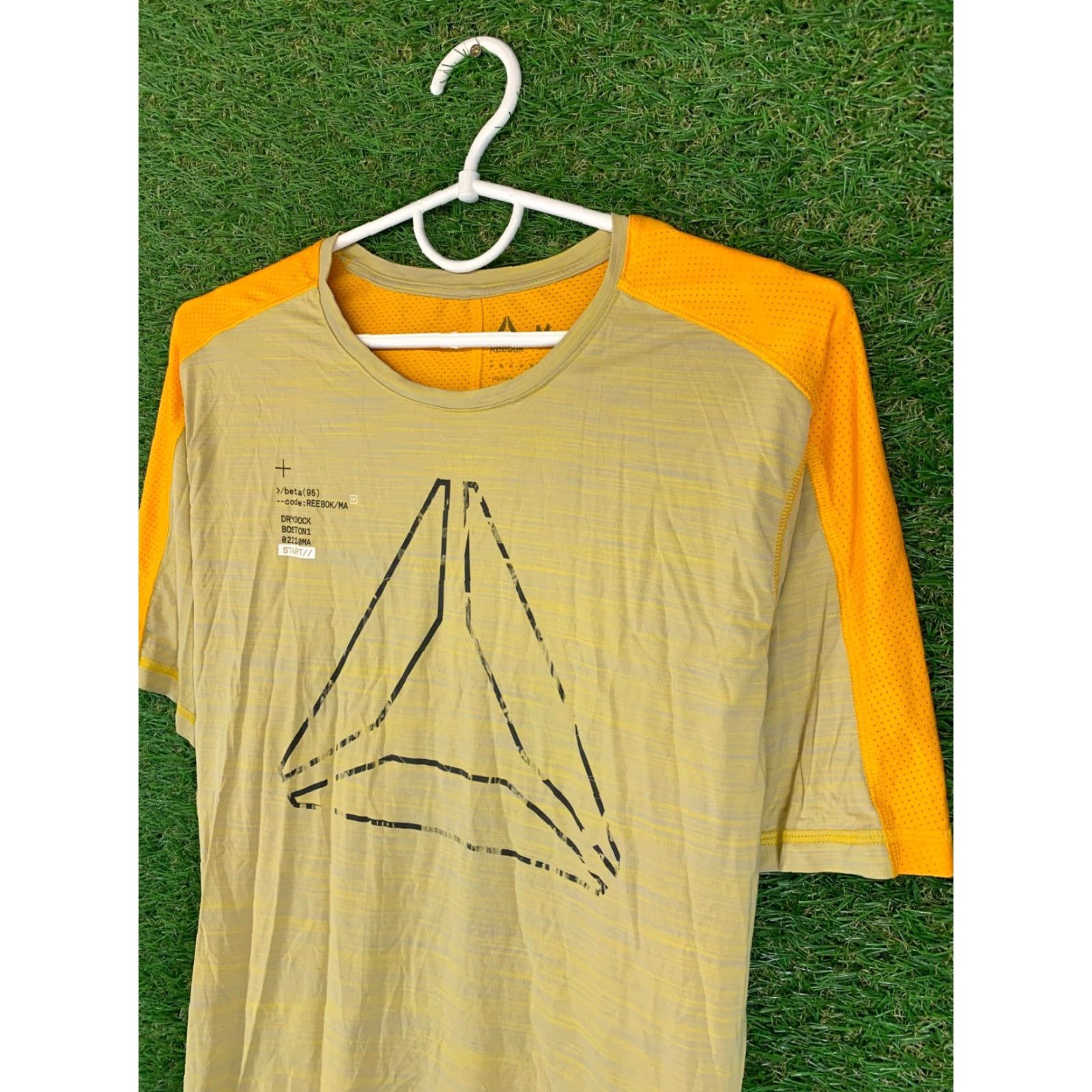 Reebok REEBOK Performance T-Shirt Mens Casual Training Shirt Jersey Size M Yellow Solid Logo 2018 Corporate Short Sleeve Men Size US M / EU 48-50 / 2 - 2 Thumbnail