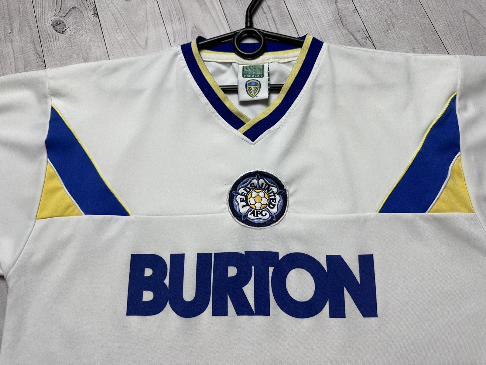Vintage Vintage Leeds United soccer jersey retro logo size XL Size US XL / EU 56 / 4 - 3 Thumbnail