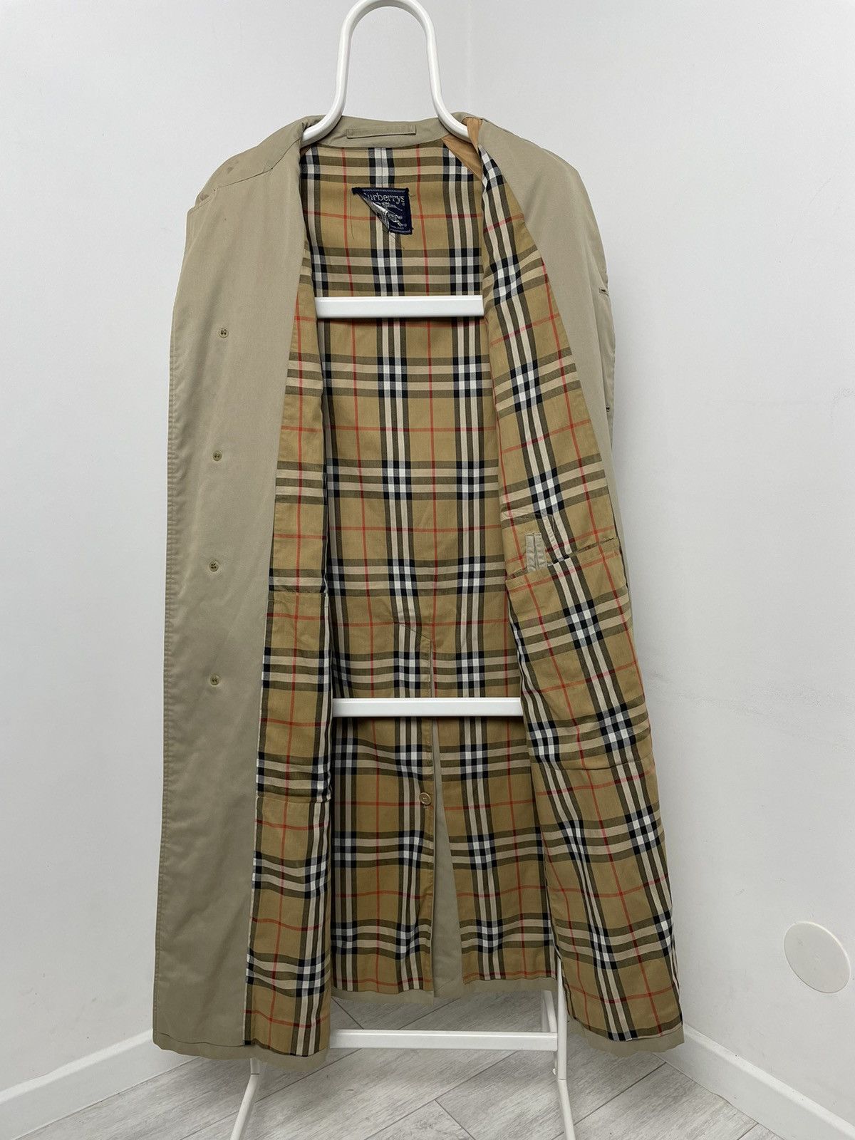 Burberry Burberry’s trench Coat Cotton Biege nova check Size US L / EU 52-54 / 3 - 7 Thumbnail