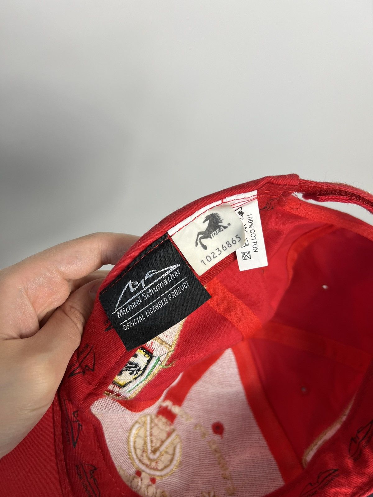 Ferrari × Formula 1 Cap Ferrari Michael Schumacher 2002 F-1 World Champion Size ONE SIZE - 6 Thumbnail