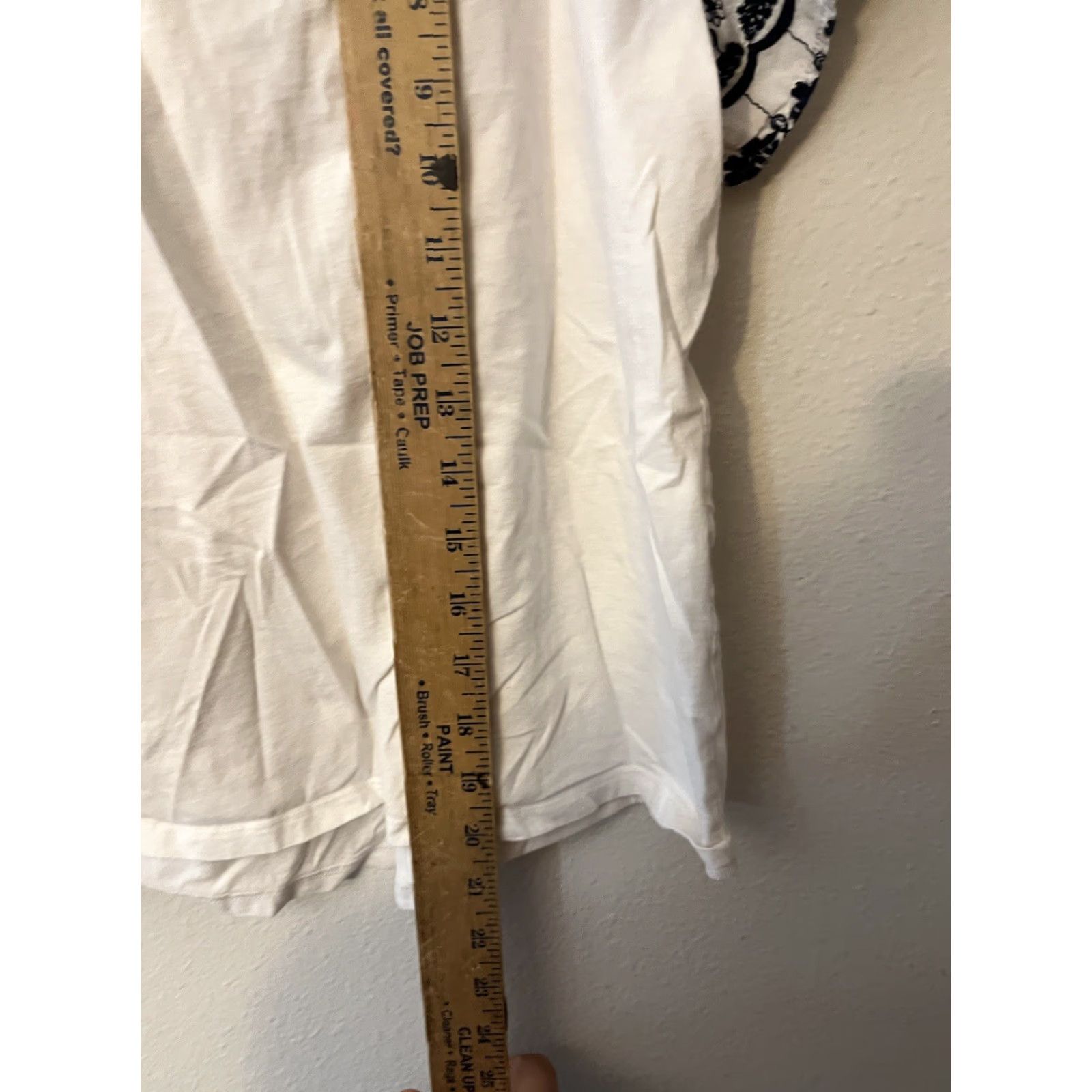 Loft Loft Ladies White Short Sleeve Top Embroidered Detail - Size XSP, Knit Shirt, Casual, Machine Washable, Petite, Womens, 2020s? Size XS / US 0-2 / IT 36-38 - 4 Thumbnail