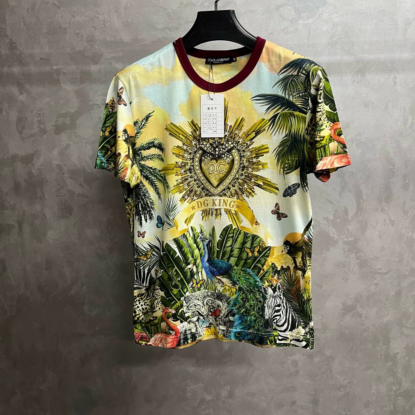Dolce & Gabbana Dolce & Gabbana Printed Graphic Multi T-Shirt 48 Women Size XL / US 12-14 / IT 48-50 - 1 Thumbnail