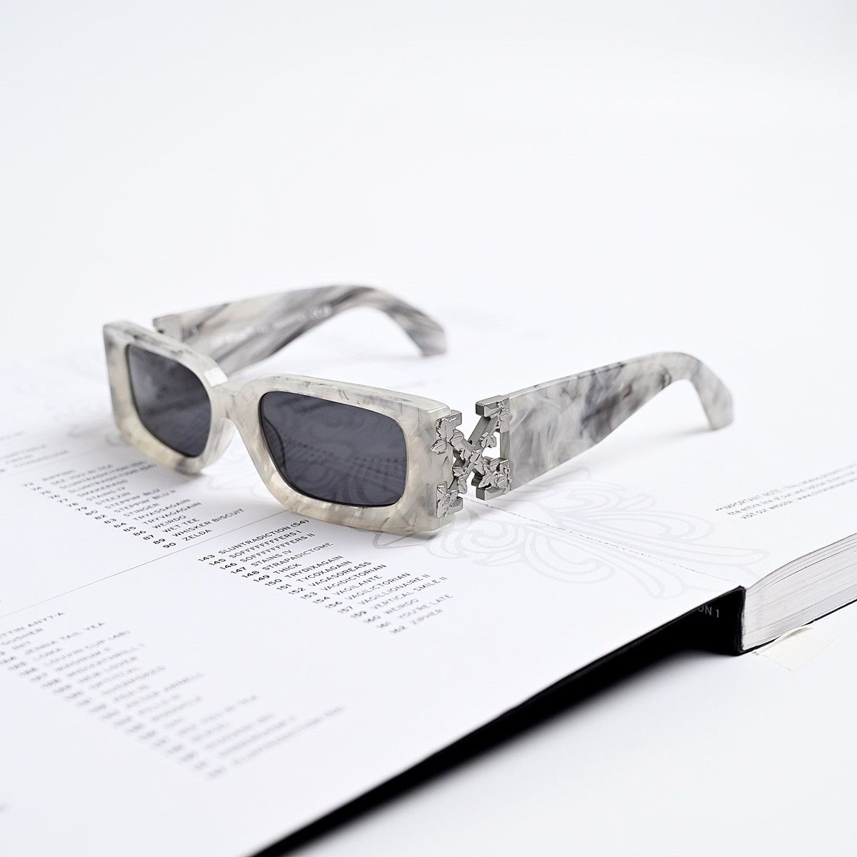 Off-White OFF WHITE ROMA SUNGLASSES Size ONE SIZE - 1 Thumbnail