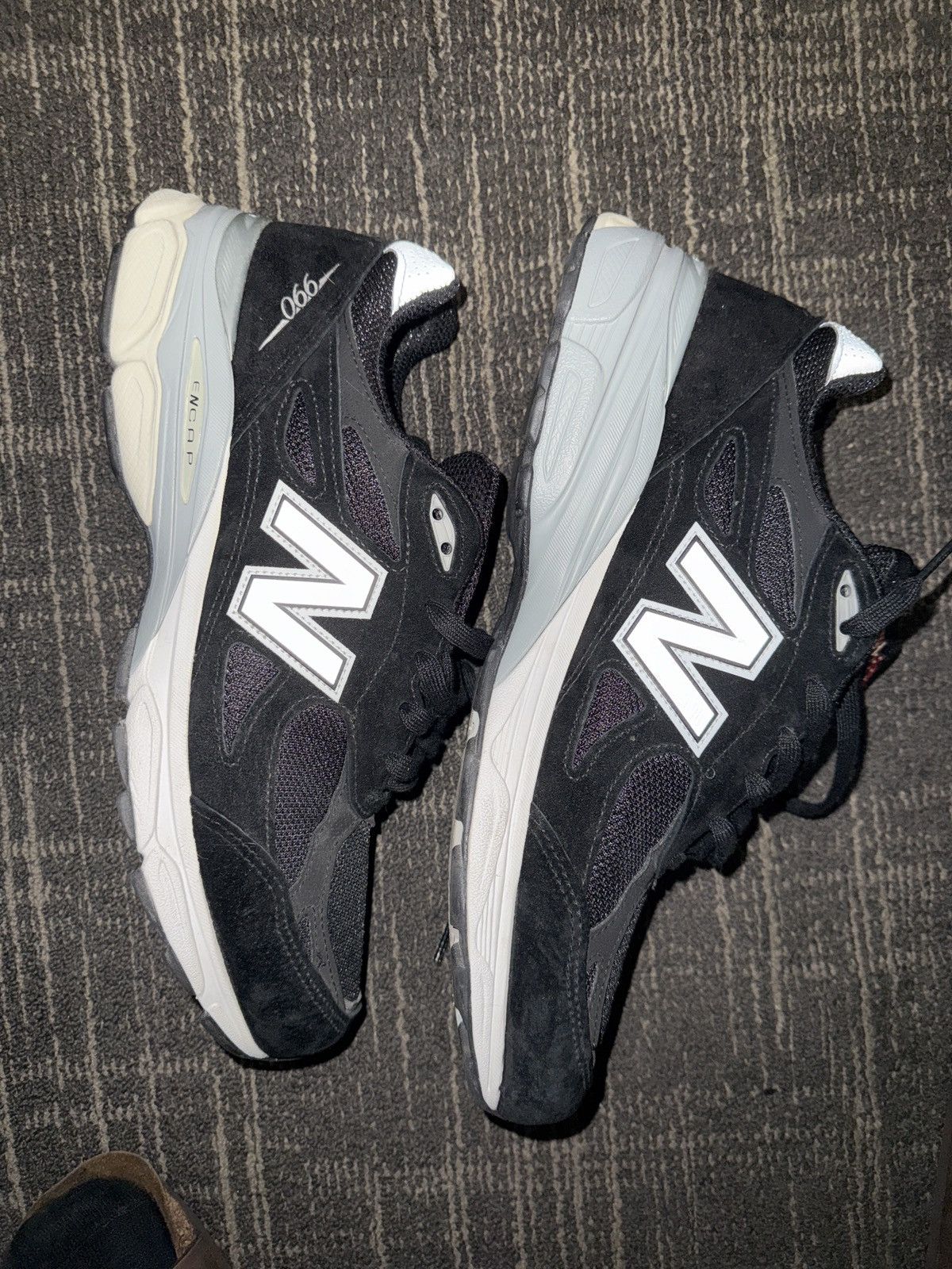 New Balance New Balance 990 Size US 12 / EU 45 - 3 Thumbnail