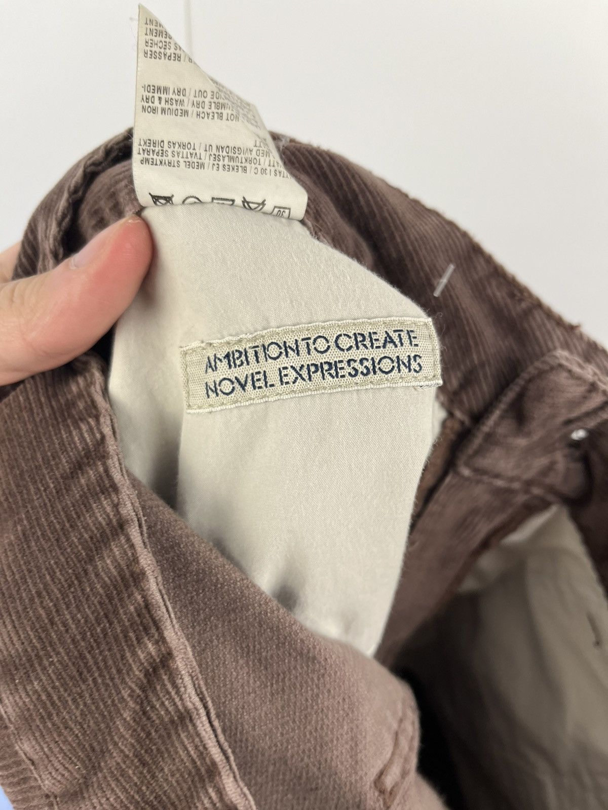 Acne Studios Acne Studios Velvet Cotton A-Pant Cord Wine Pants Size 34" / US 12 / IT 48 - 8 Thumbnail