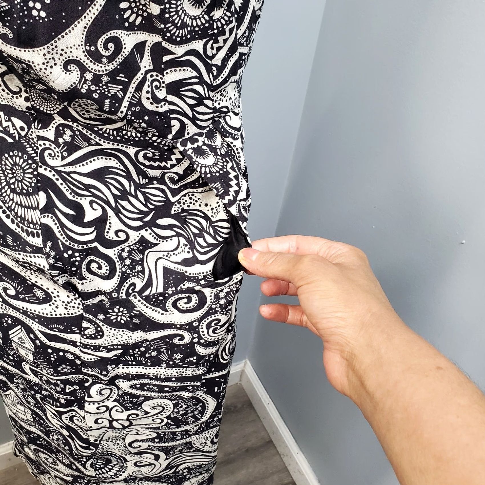 Soeur Moulinette Soeurs Shift Dress Womens 6 Black White Geo Print Sleeveless Back Zip Size M / US 6-8 / IT 42-44 - 4 Thumbnail