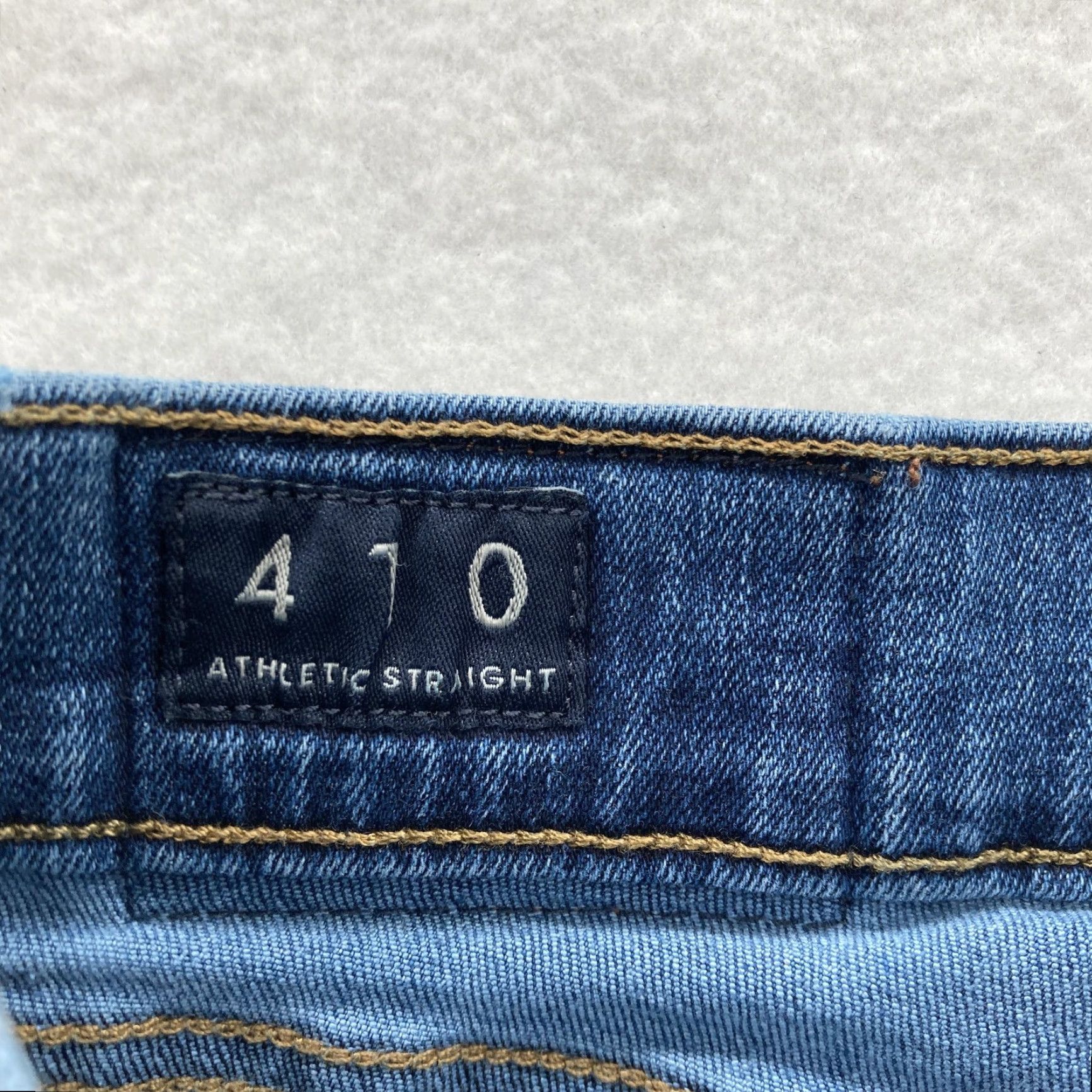 Lucky Brand Lucky Brand 410 Athletic Straight Jeans Mens 40x32 Blue Medium Wash Stretch Pant Denim Cotton Blend Belt Loops 5-Pocket Zipper Button Closure Size US 40 / EU 56 - 5 Thumbnail