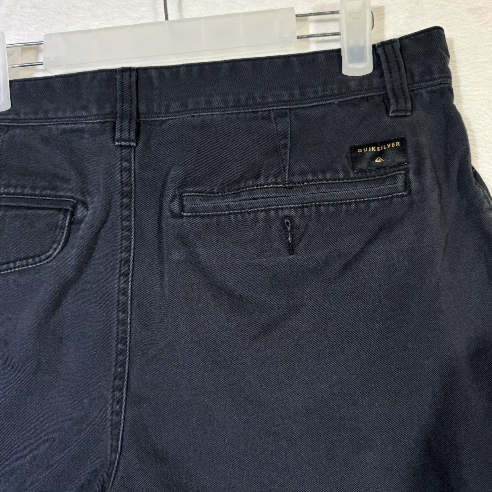 Quiksilver Quiksilver Shorts Mens 33 Black Straight Fit Chino Summer Casual Cotton Pockets Casual Mens 33 Black Size US 33 - 6 Thumbnail