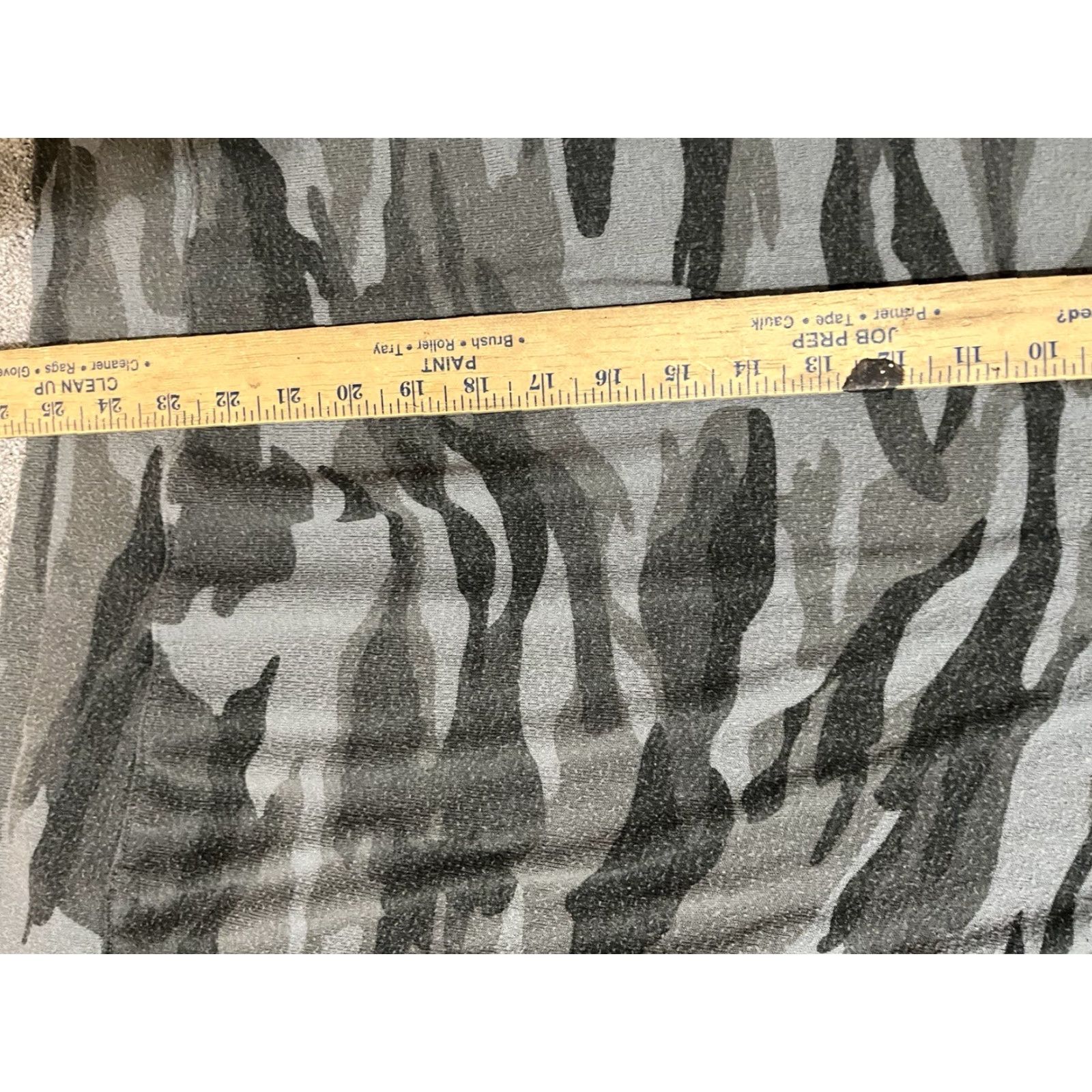 Buffalo David Bitton Buffalo David Bitton Shirt Women’s Camo Gray Long Sleeve Round Neck Pullover Med Button-Up All Seasons Lightweight Size M / US 6-8 / IT 42-44 - 5 Thumbnail