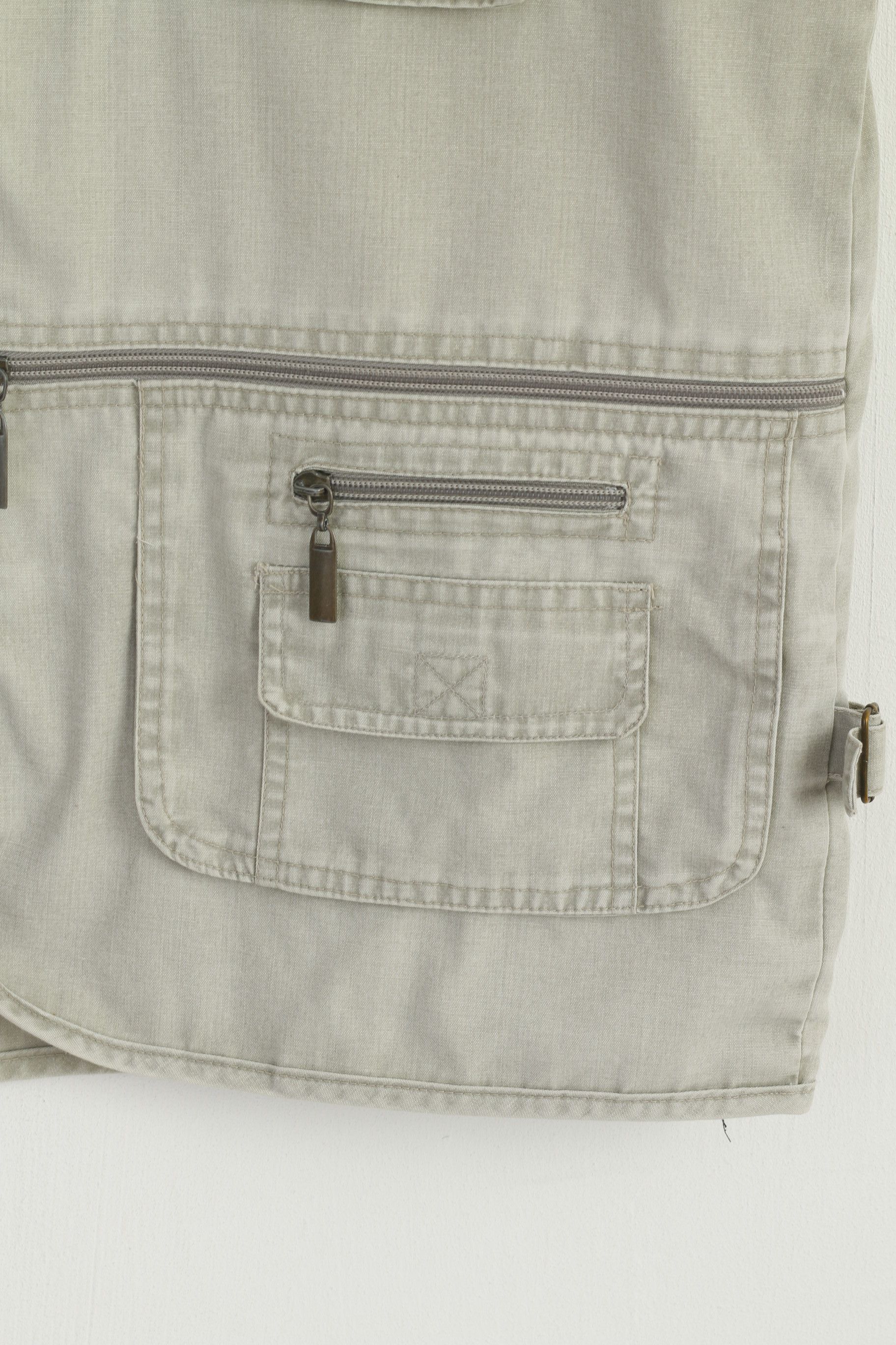 Vintage HD Sport & Classic Men L Waistcoat Gray Fishing 7592 Size US L / EU 52-54 / 3 - 3 Thumbnail
