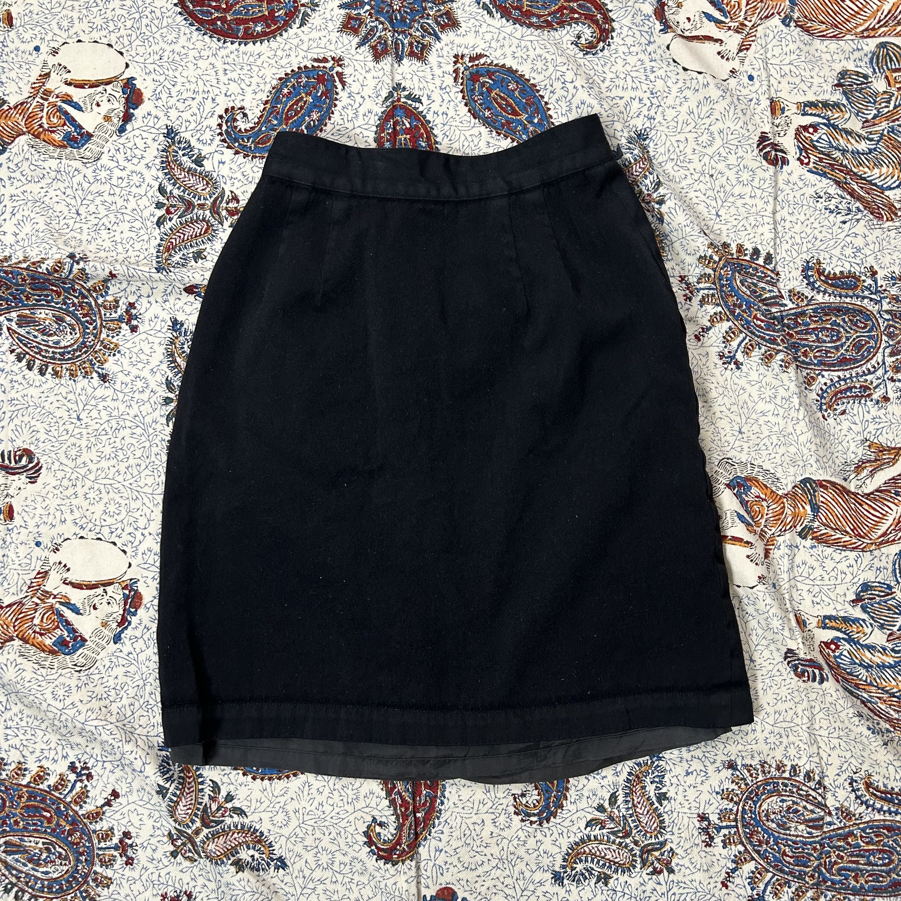 Issey Miyake ISSEY MIYAKE 80S WOOL MINI SKIRT Size 26" / US 2 / IT 38 - 3 Thumbnail