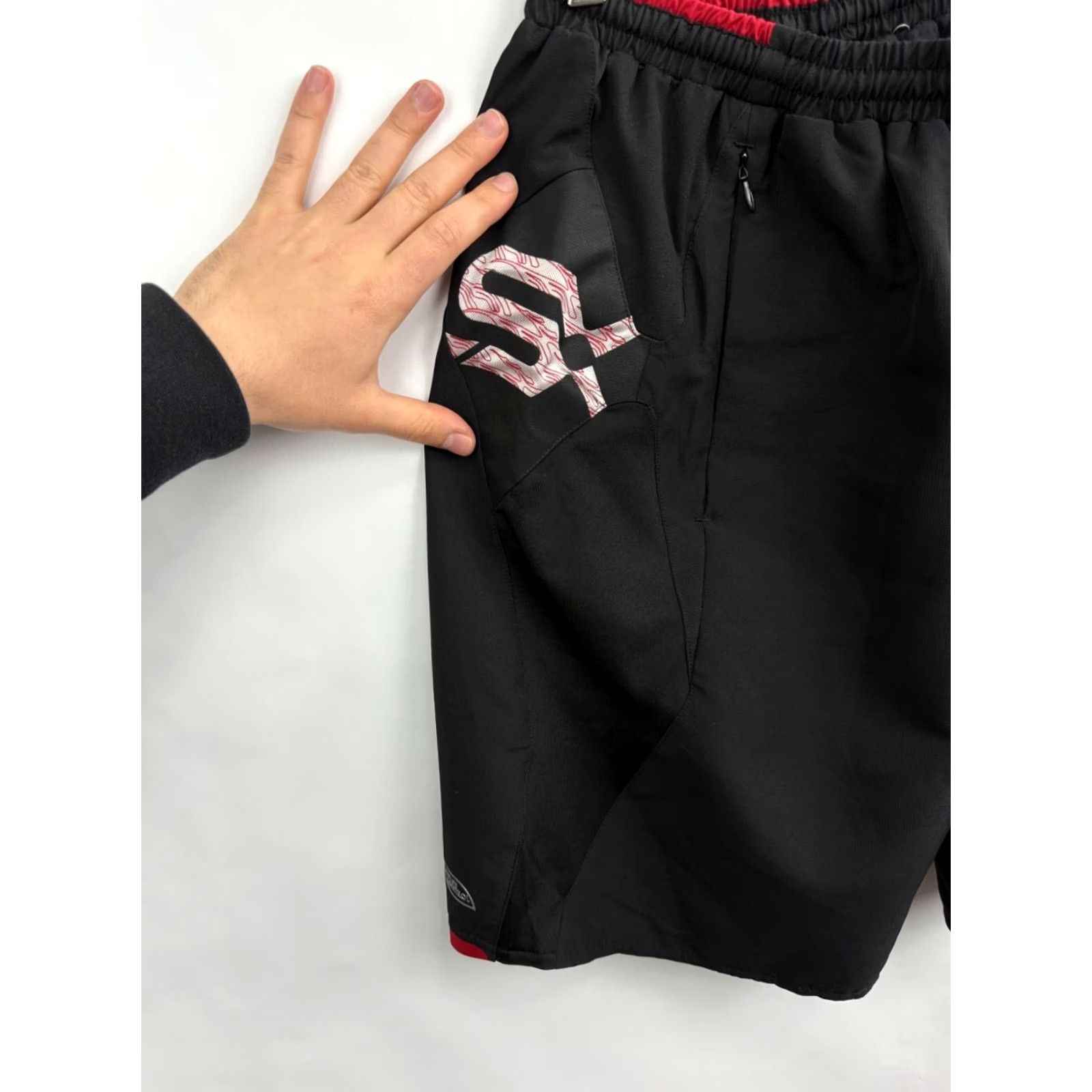 Umbro VINTAGE Umbro Shorts M Black 90s Model SX Rare Retro Hype Y2K Mens Size US 31 - 6 Thumbnail