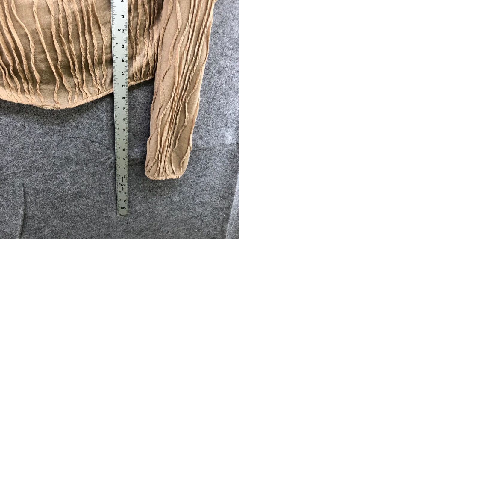 PrettyLittleThing NWT Pretty Little Thing Long Sleeve Knit Blouse Womens Plus Size 26 Beige Cropped T-Shirt Bohemian Size 4XL / US 24-26 - 9 Thumbnail