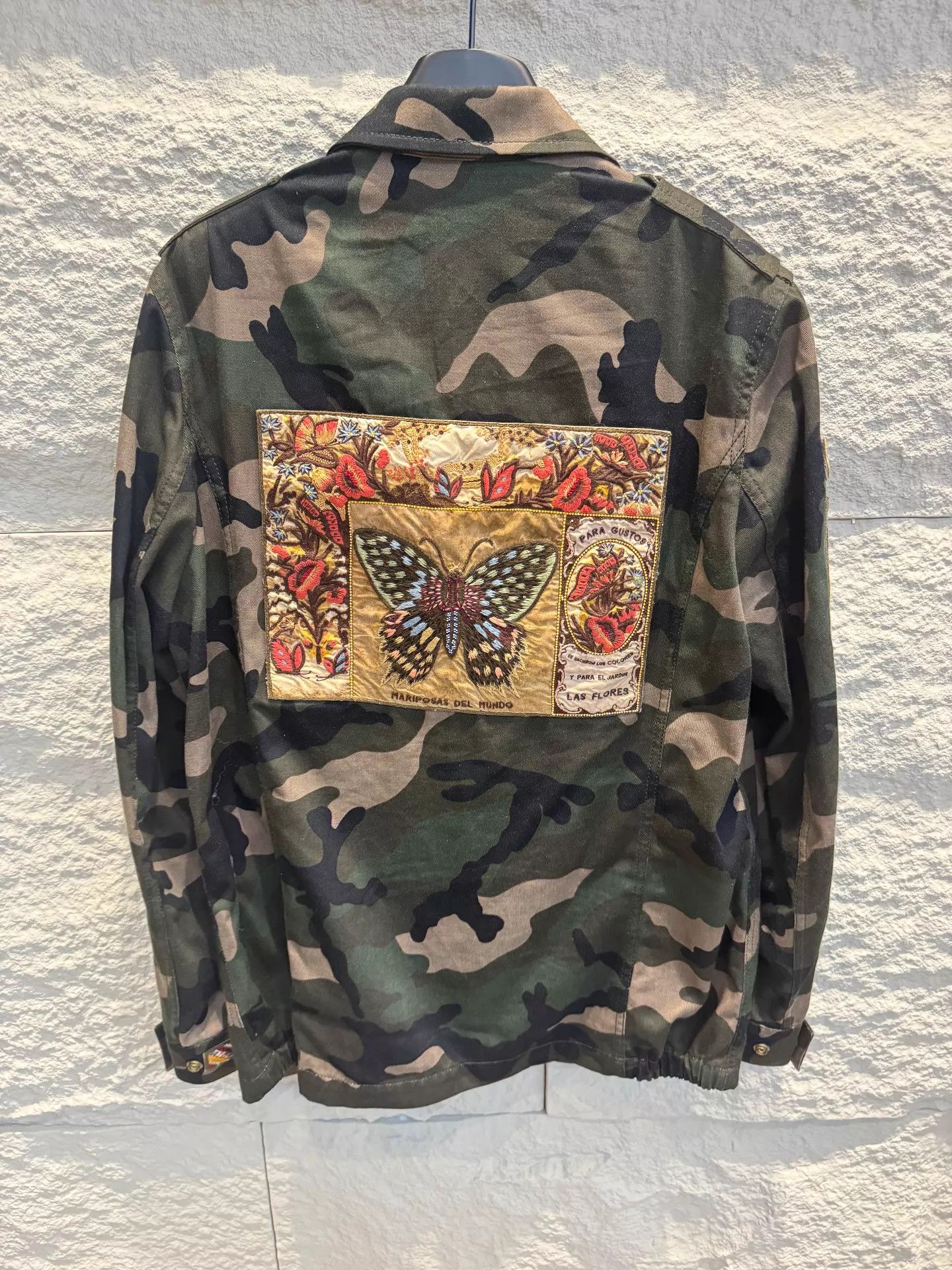Valentino Valentino Men's Camo Embroidered Patches Jacket Size 46 Size US S / EU 44-46 / 1 - 3 Thumbnail