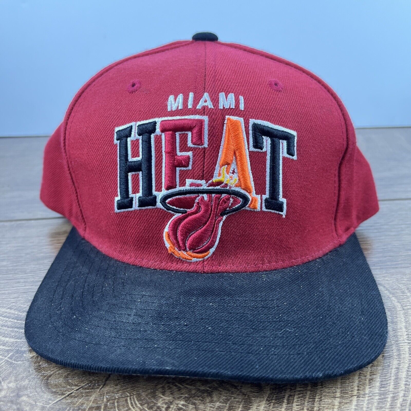 Mitchell & Ness Miami Heat Hat Mitchell & Ness Miami Red Hat Adjustable Adul Size ONE SIZE - 1 Thumbnail