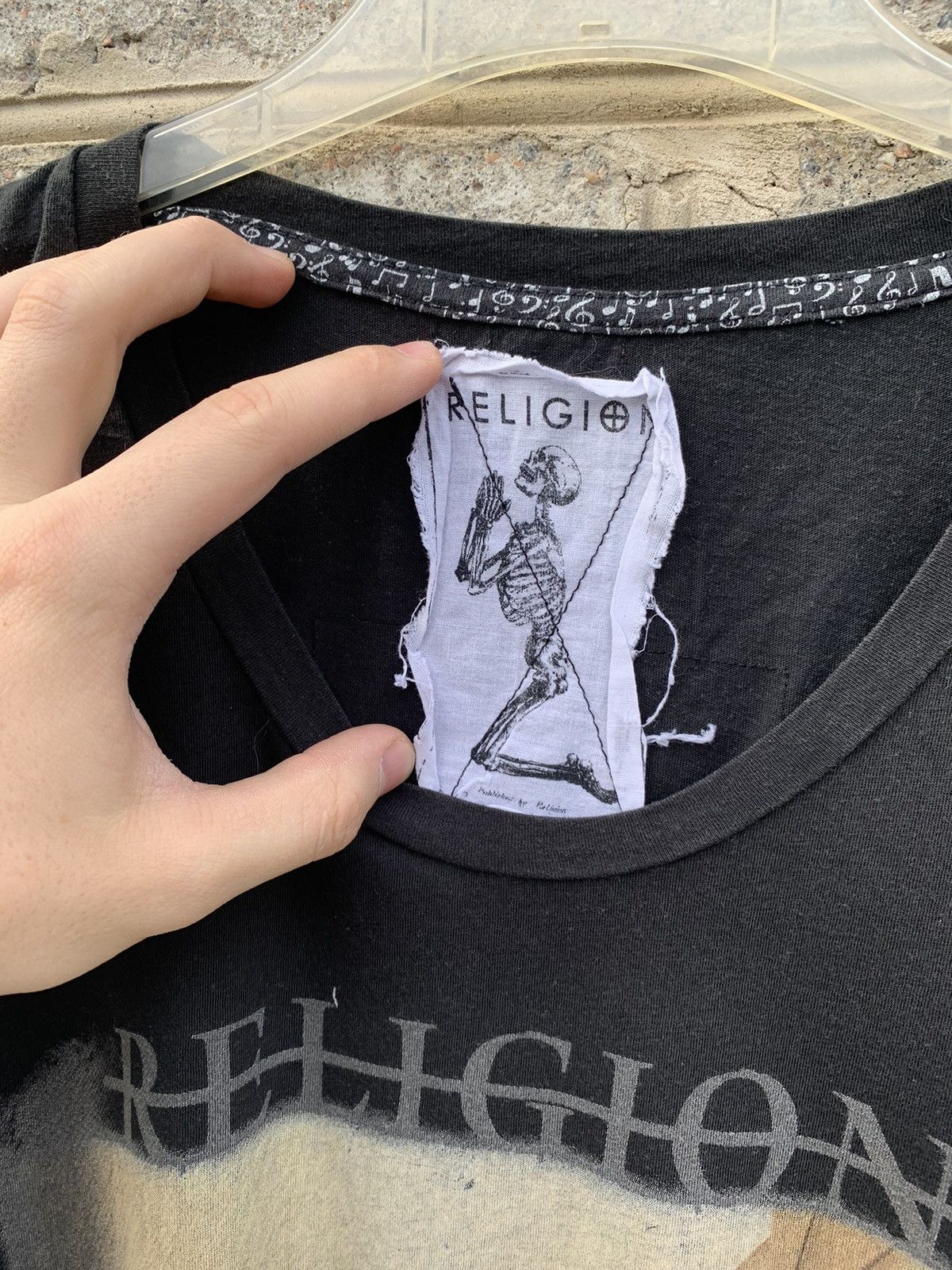 Vintage Religion T Shirt Y2K Size US M / EU 48-50 / 2 - 8 Thumbnail